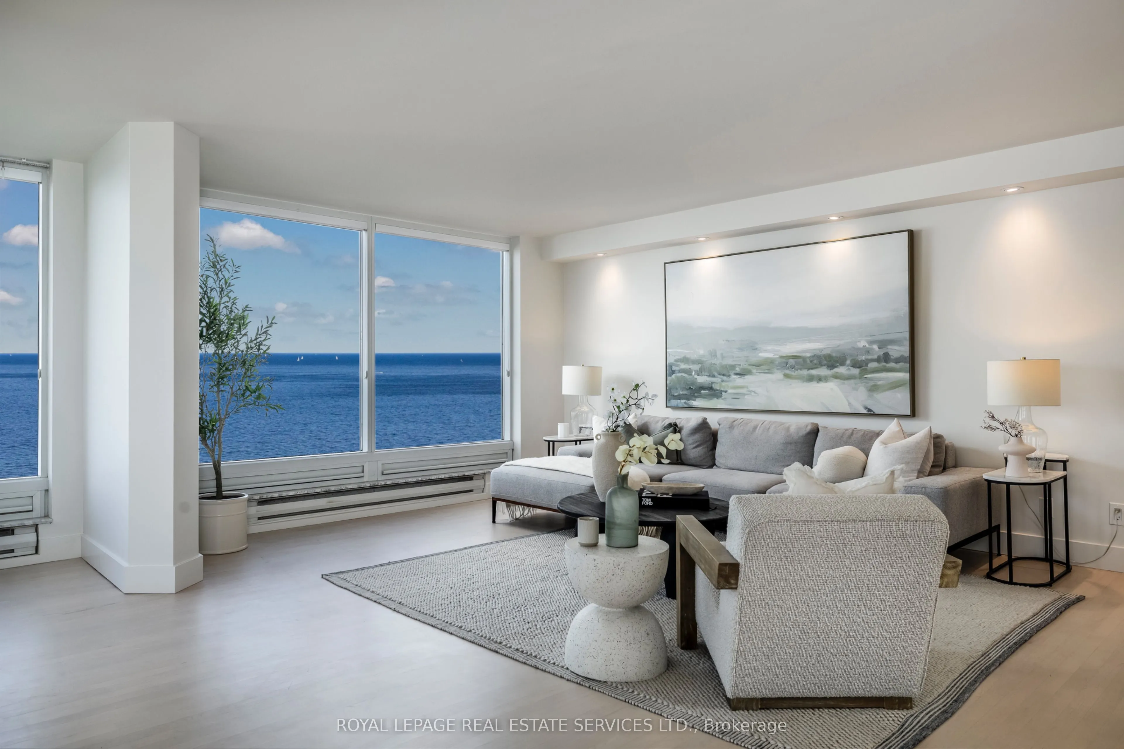 1 Palace Pier Court, #1203