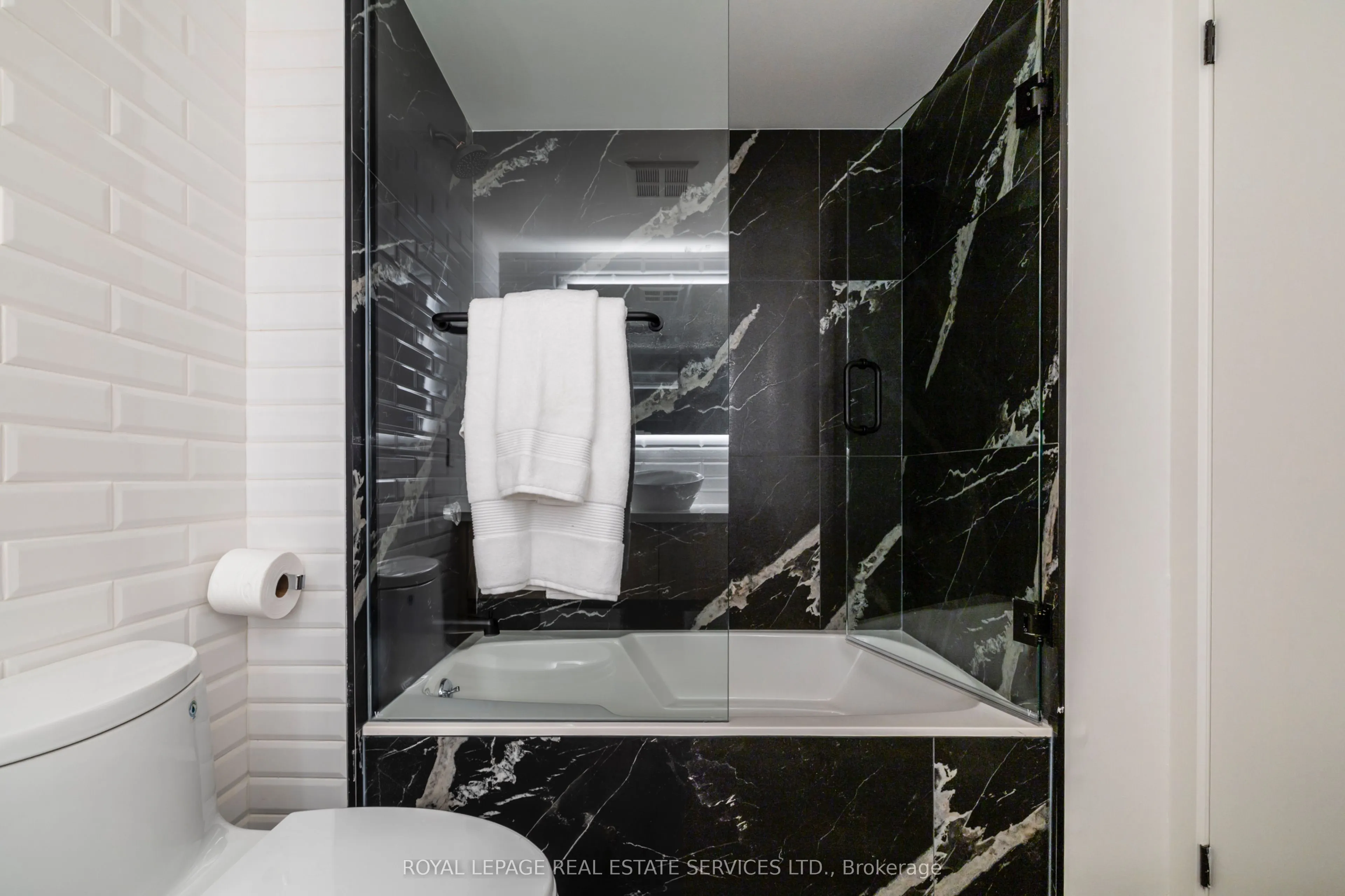 1 Palace Pier Court, #1203
