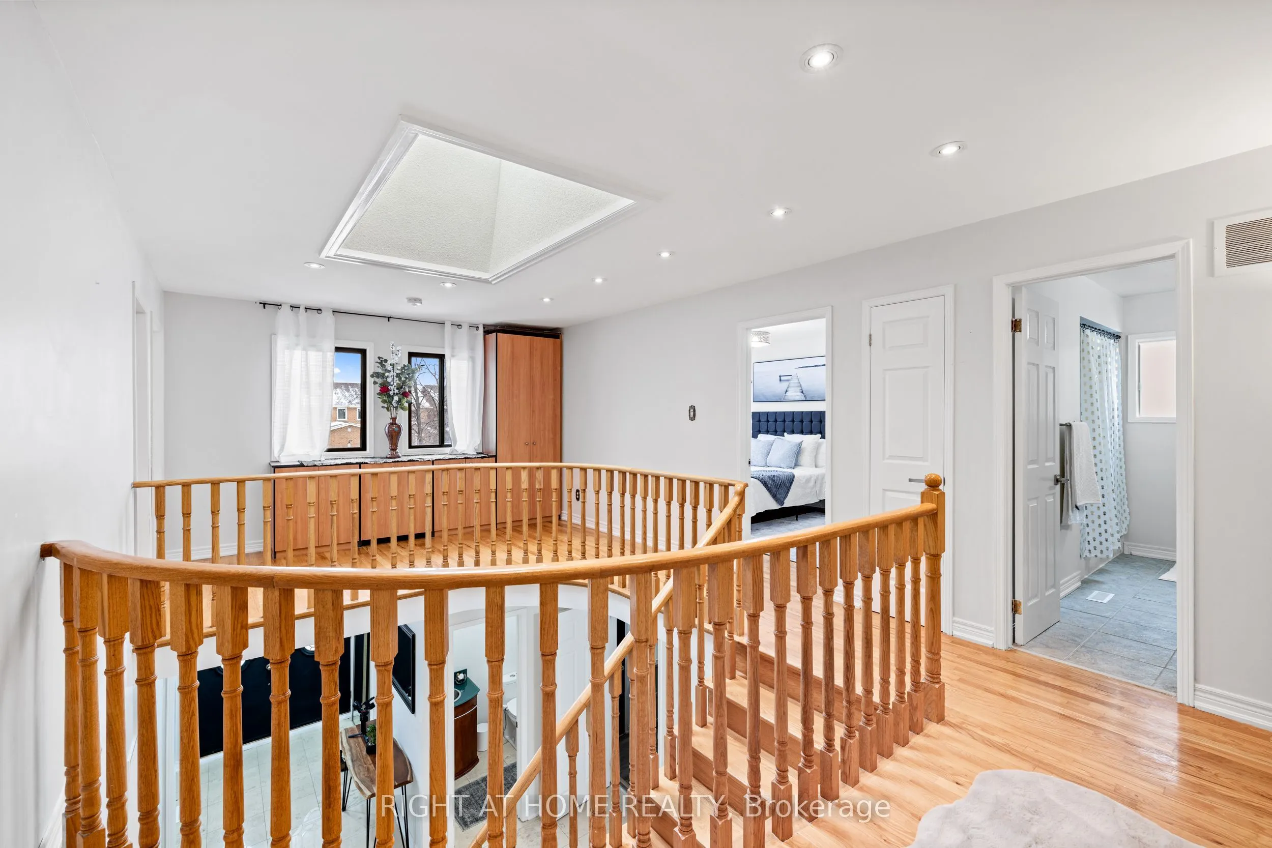 4469 Idlewilde Crescent