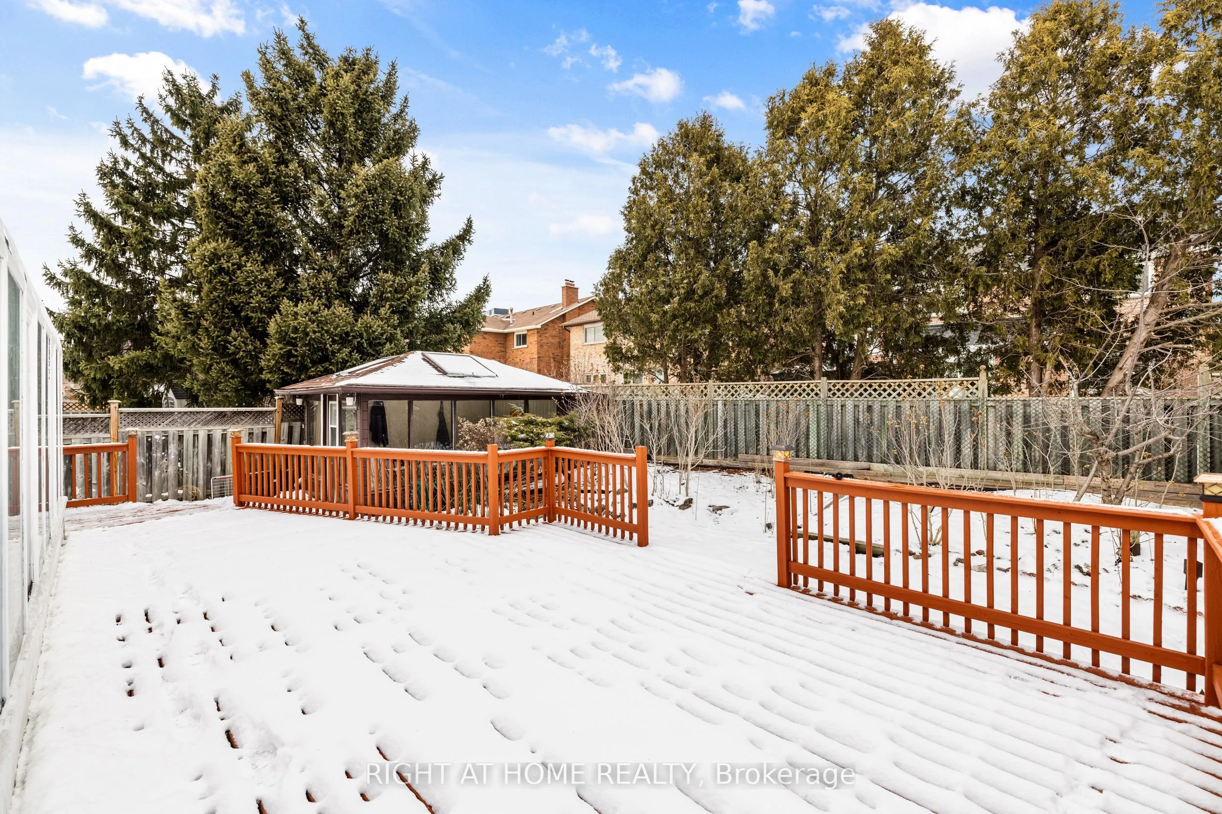 4469 Idlewilde Crescent