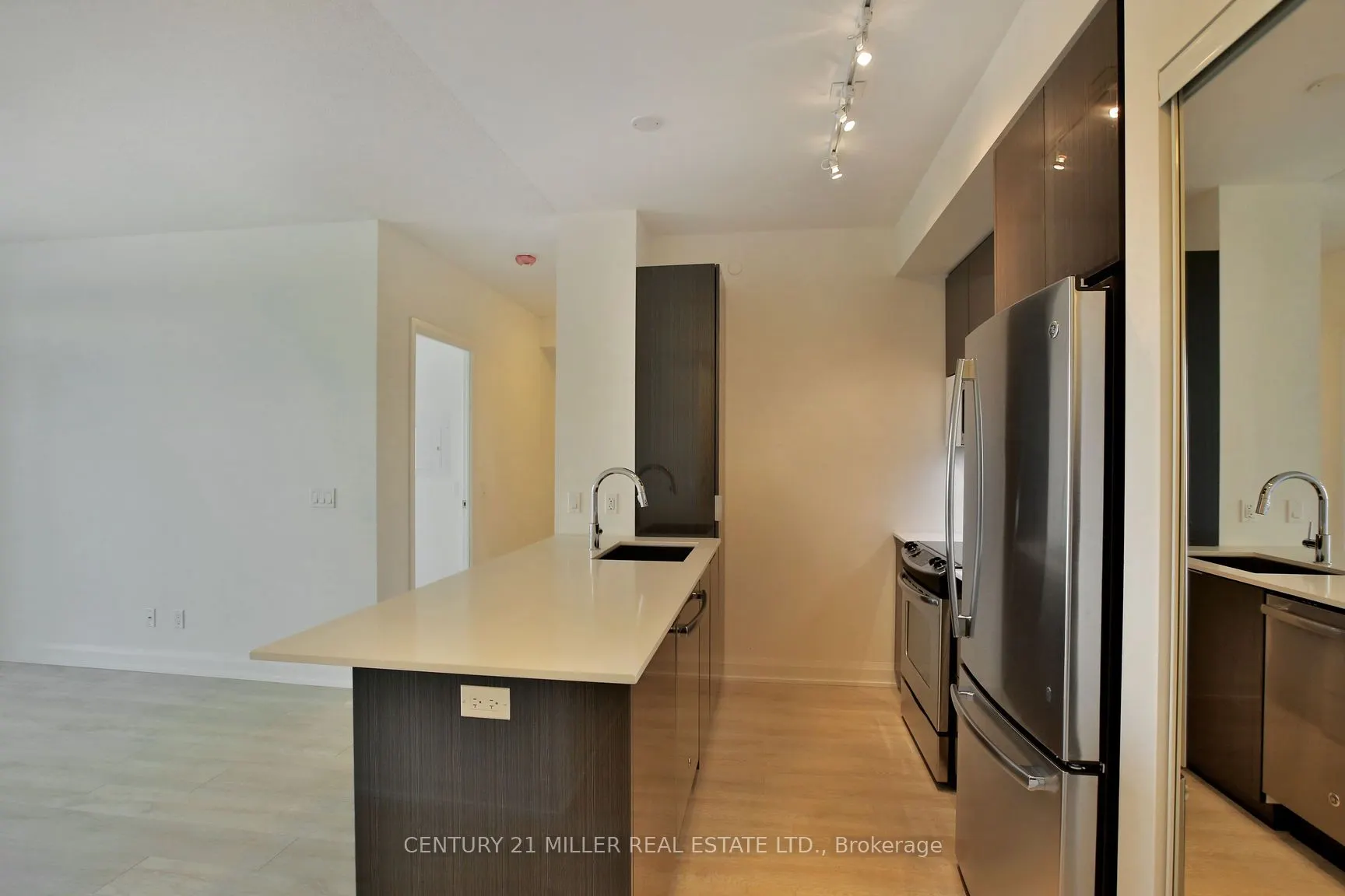 56 Annie Craig Drive S, #2009