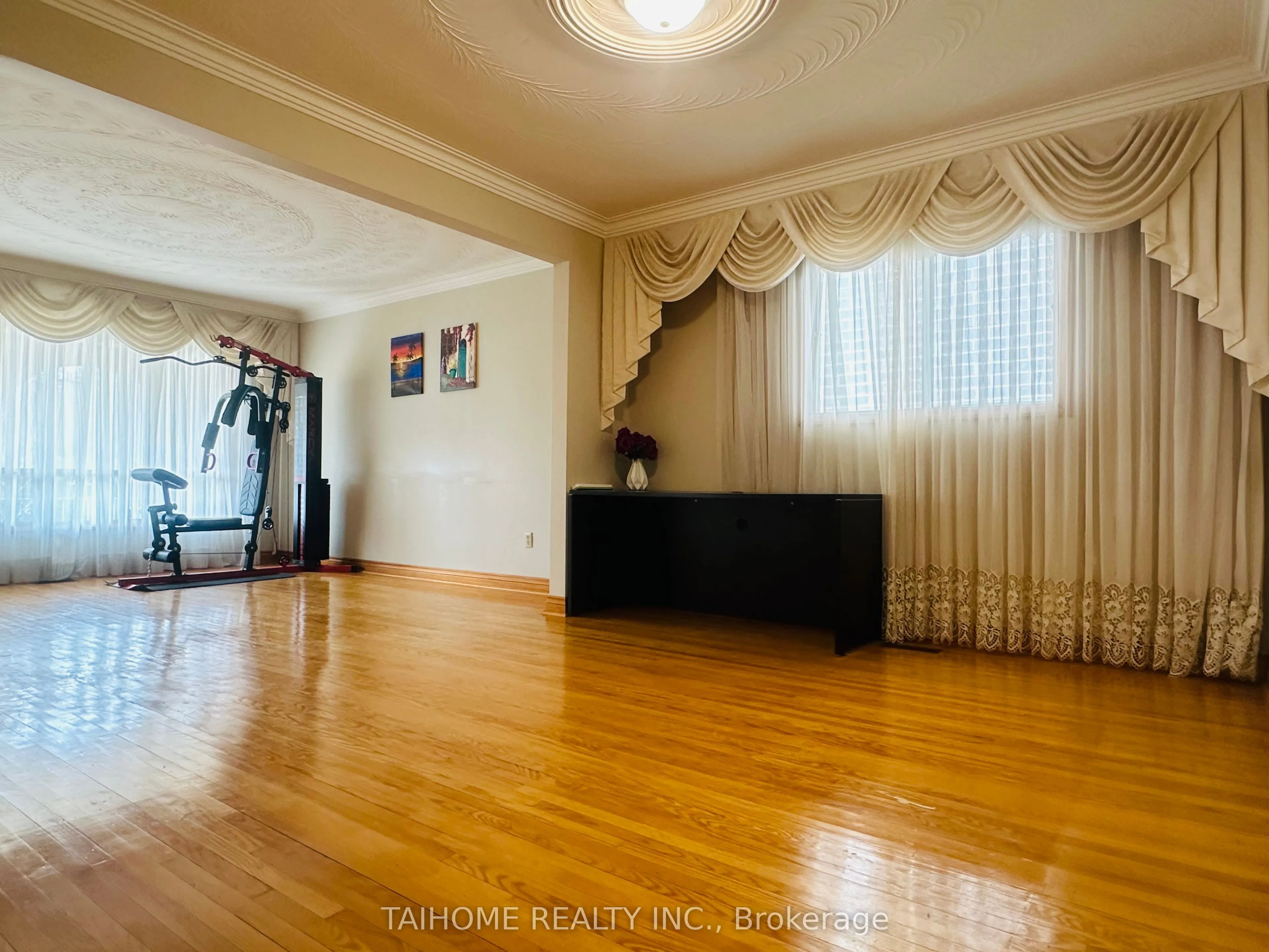 639 Royal York Road