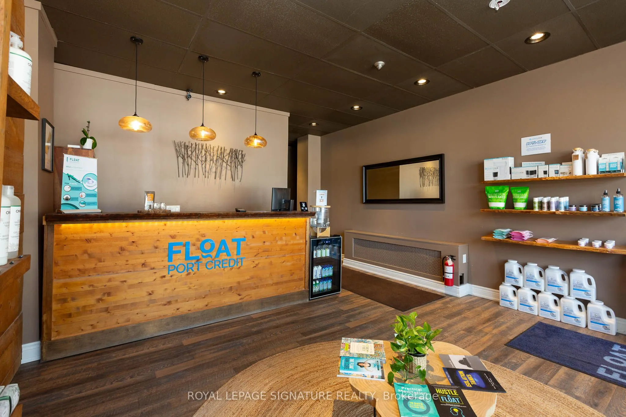 279 Lakeshore Road E