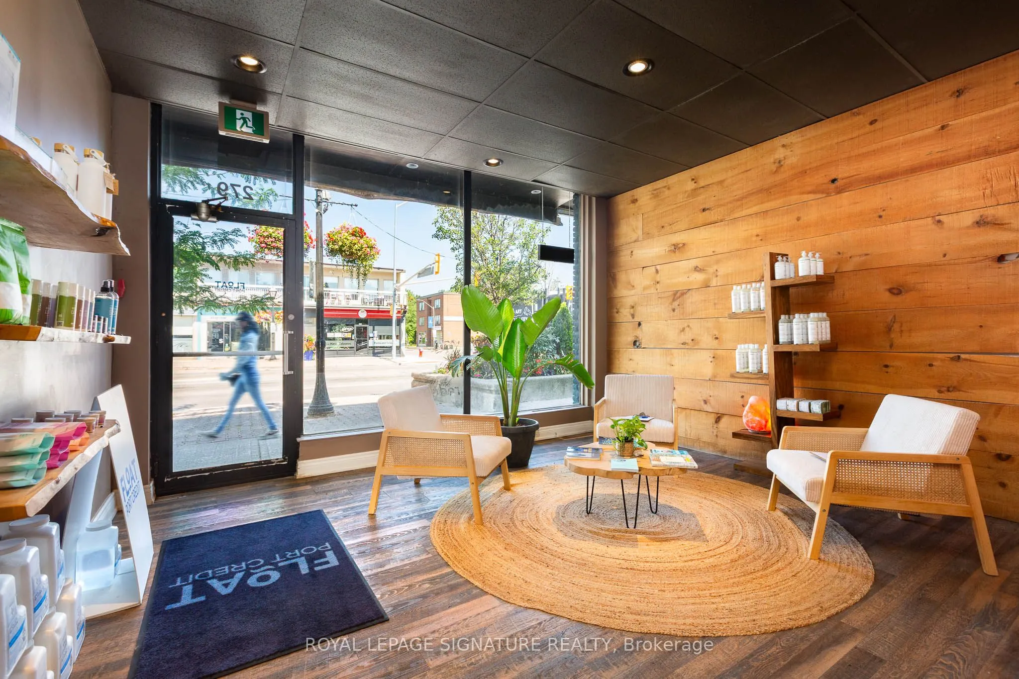 279 Lakeshore Road E