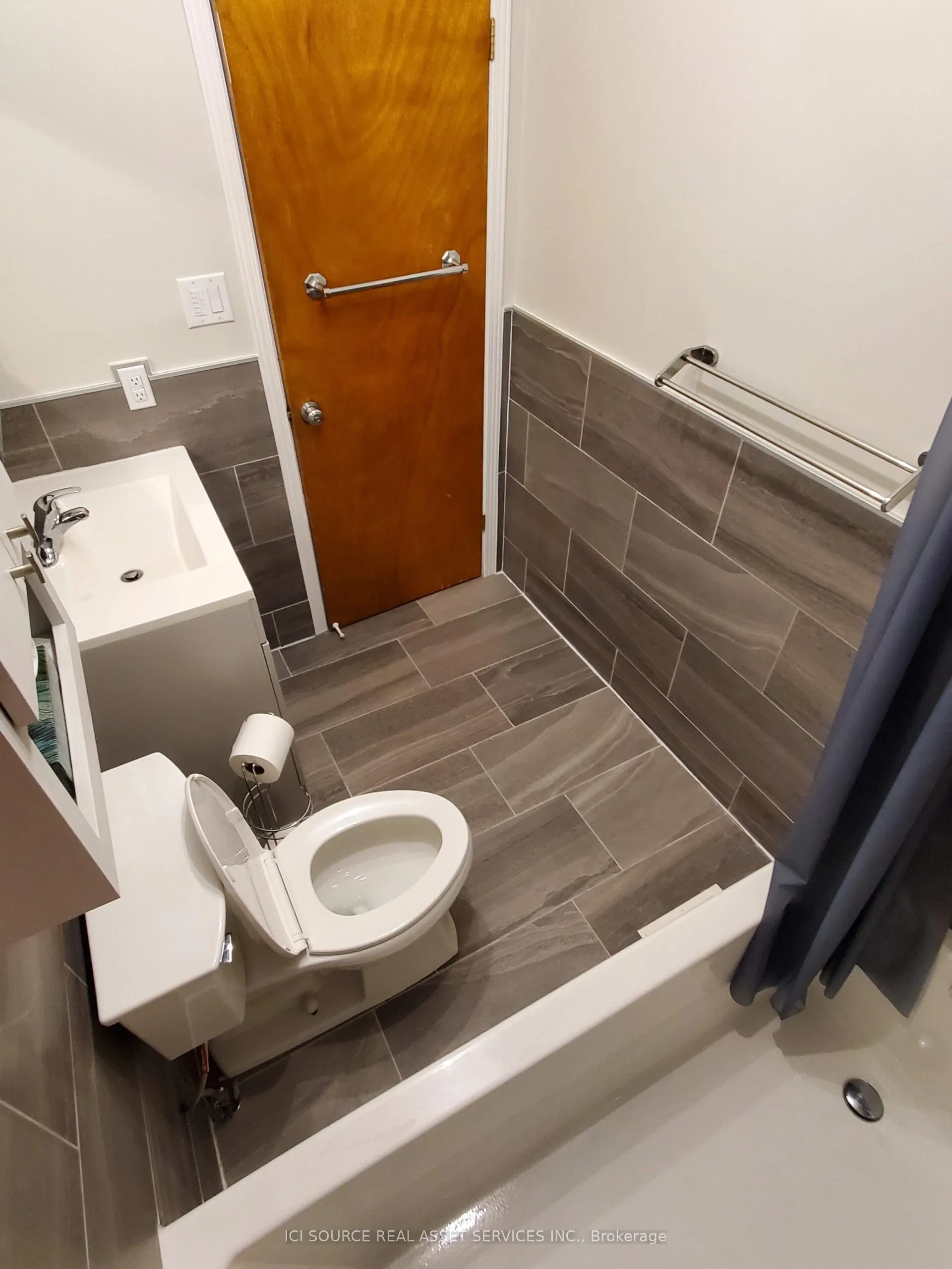 412 Mountainview Drive, #Main Floor