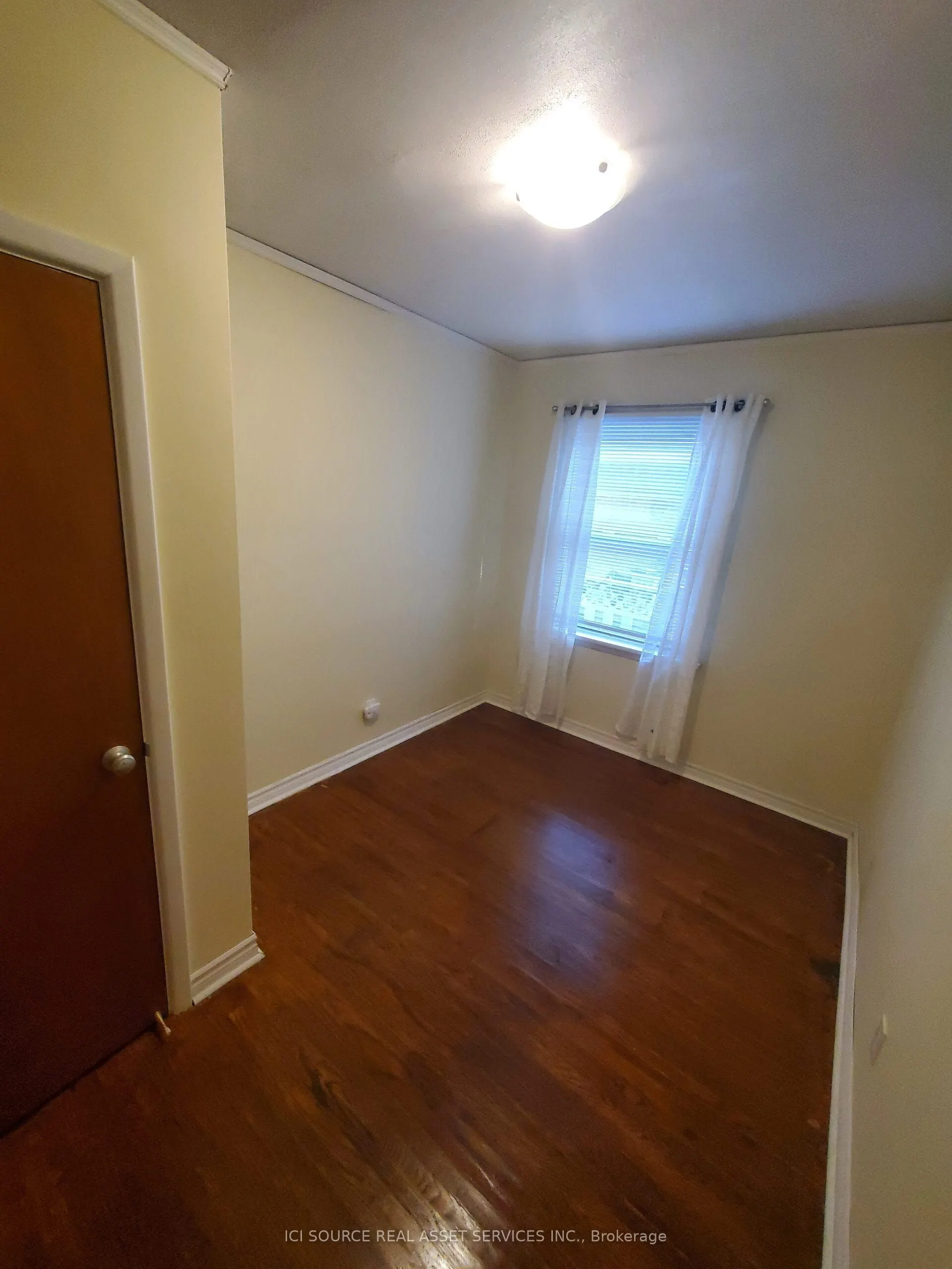 412 Mountainview Drive, #Main Floor