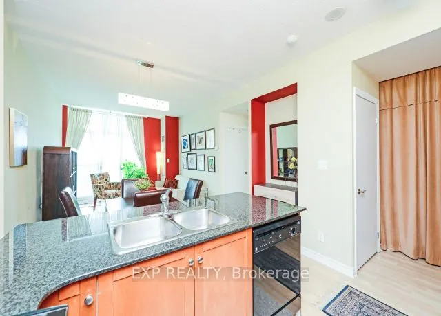1359 Rathburn Road E, #904