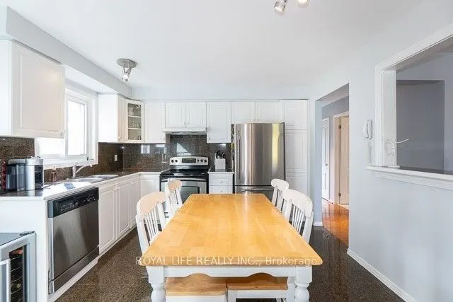 2947 Saint Malo Circle