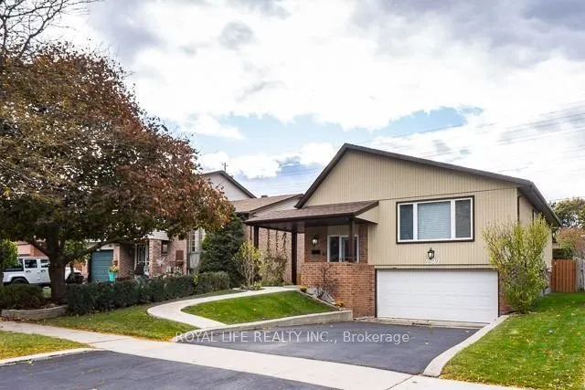 2947 Saint Malo Circle