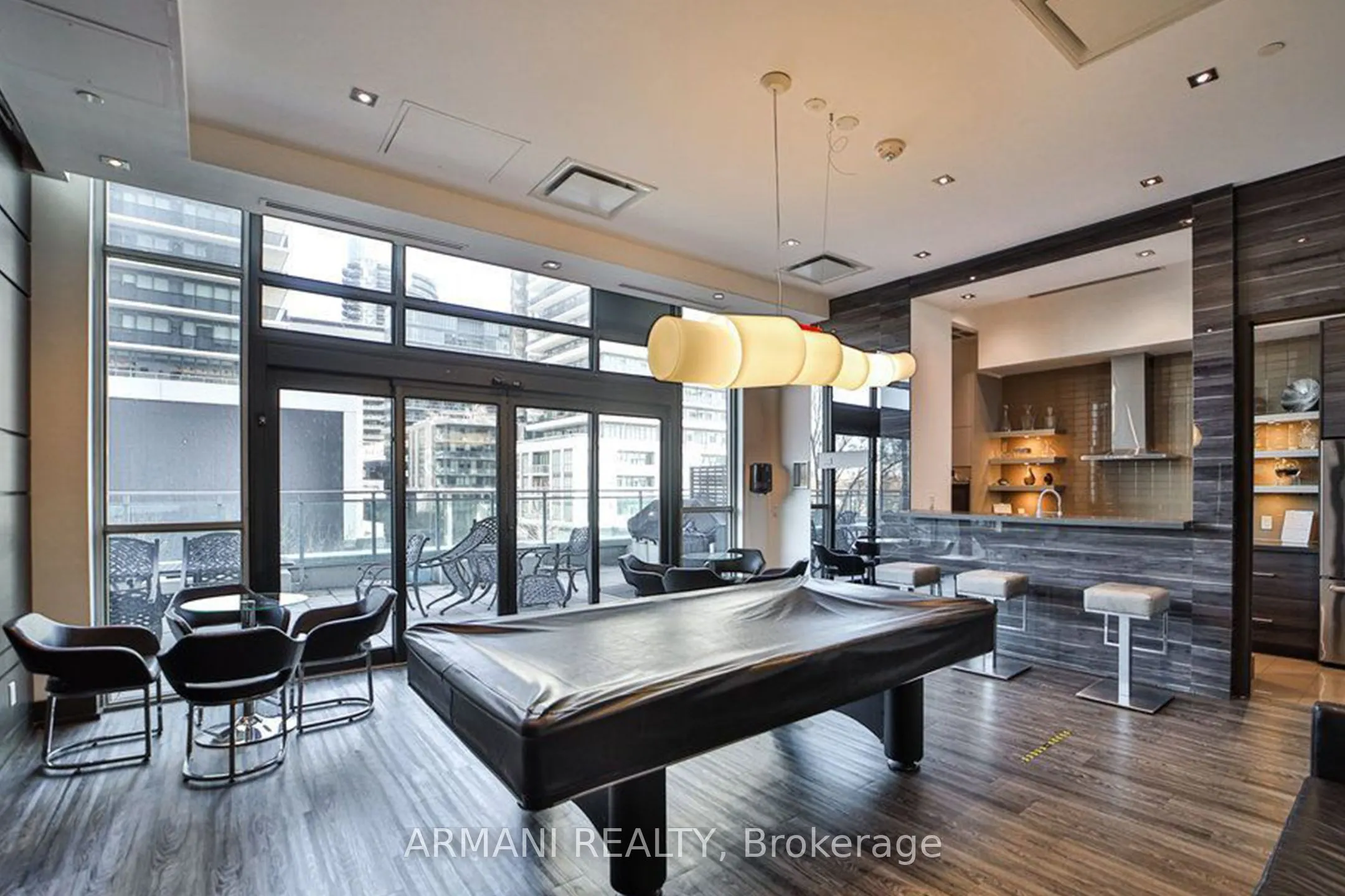 33 Shore Breeze Drive W, #3902