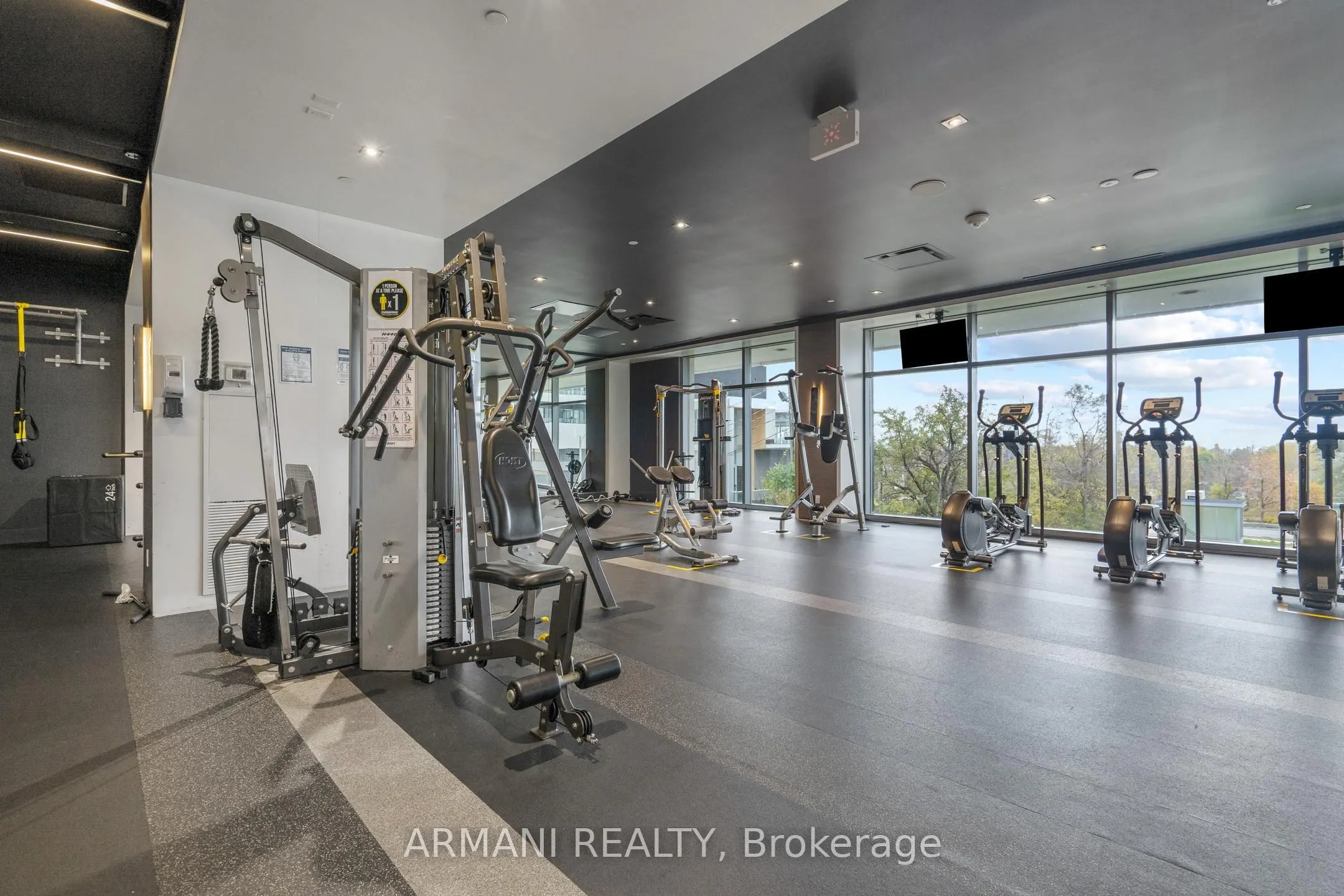 33 Shore Breeze Drive W, #3902