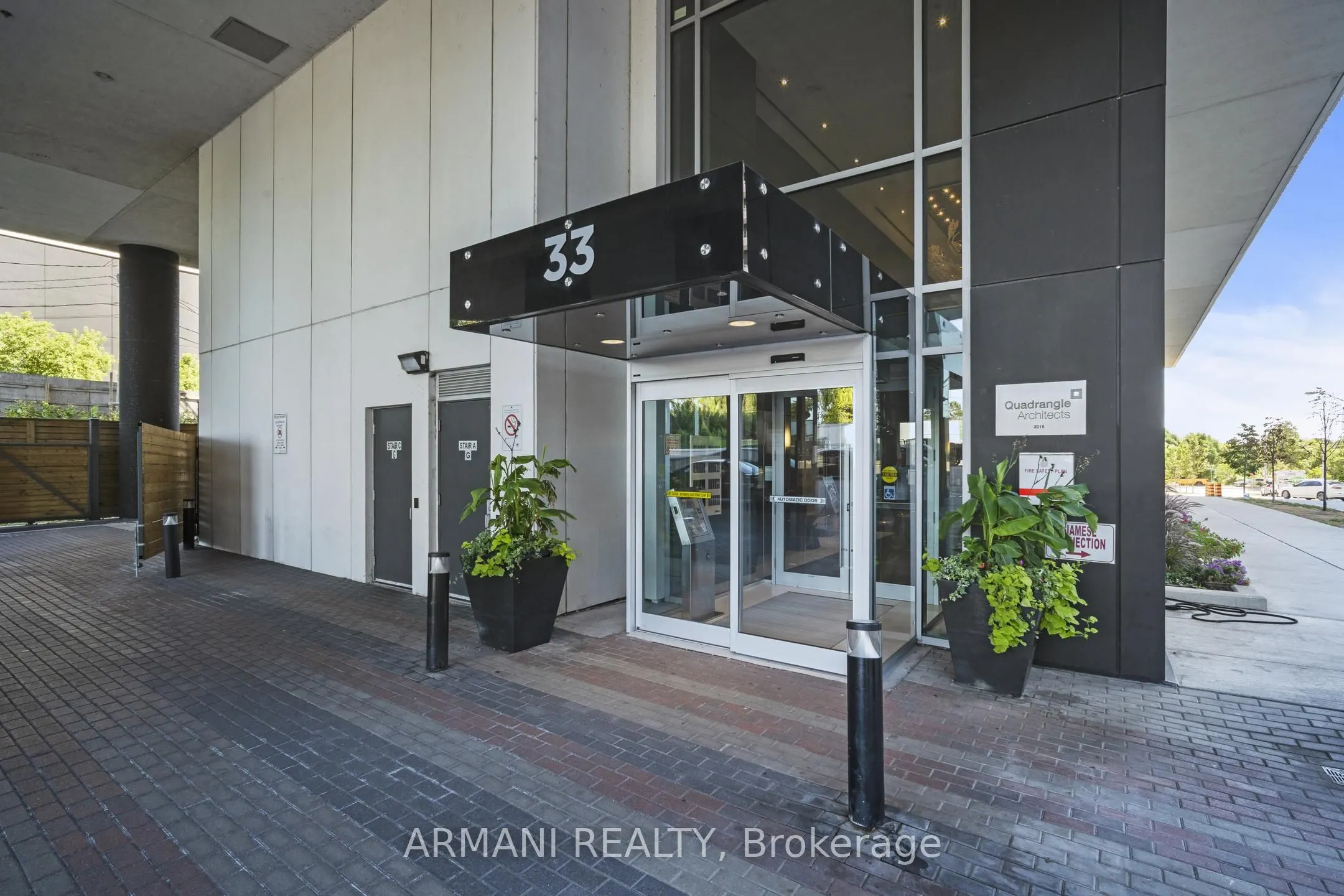 33 Shore Breeze Drive W, #3902