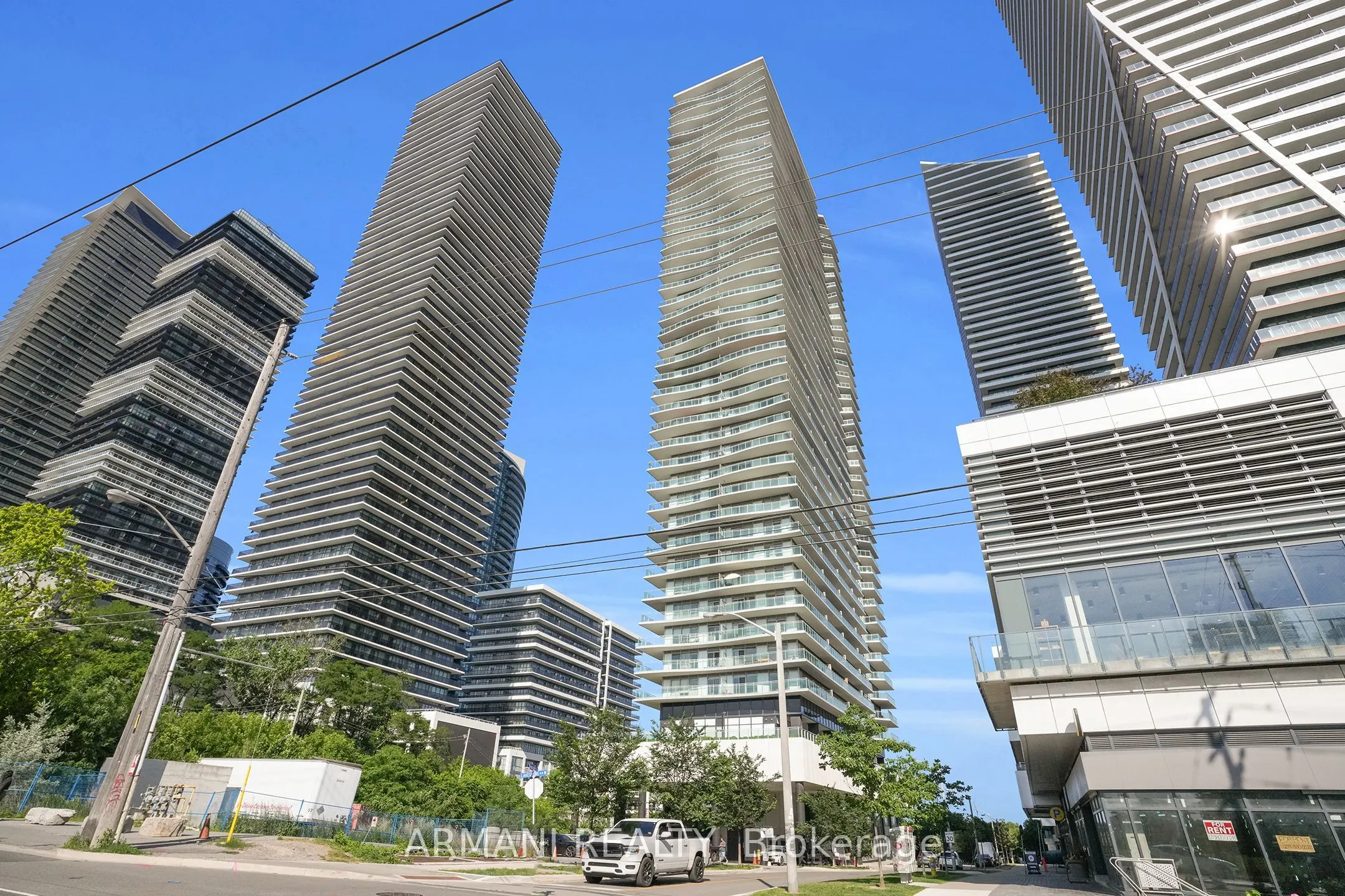 33 Shore Breeze Drive W, #3902