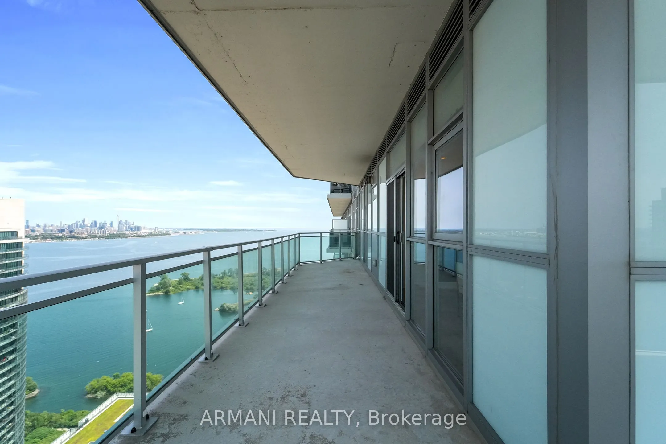 33 Shore Breeze Drive W, #3902