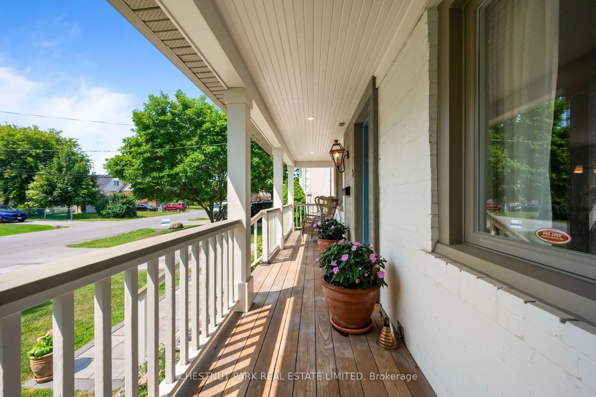 6 Springbrook Gardens