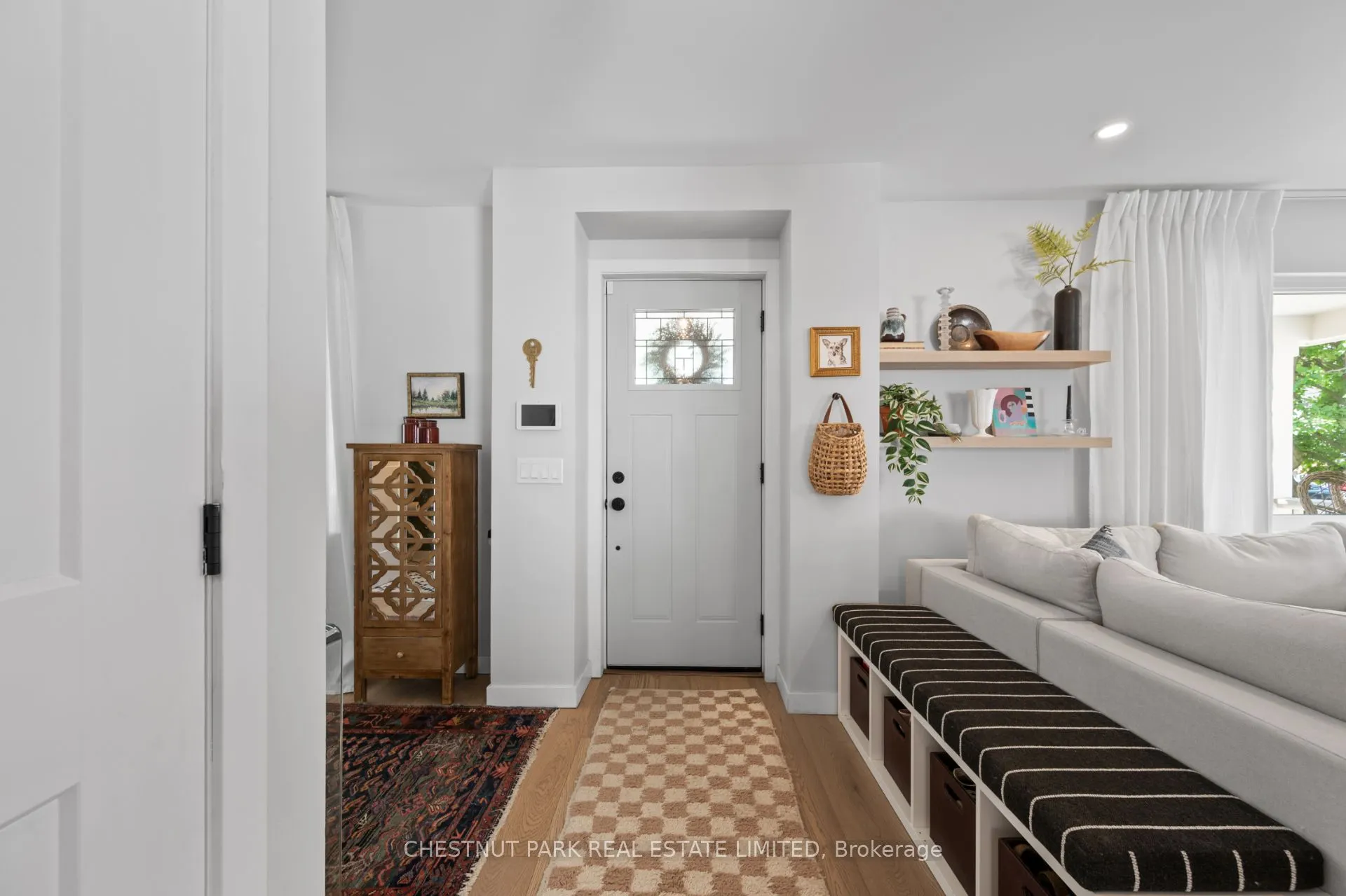 6 Springbrook Gardens