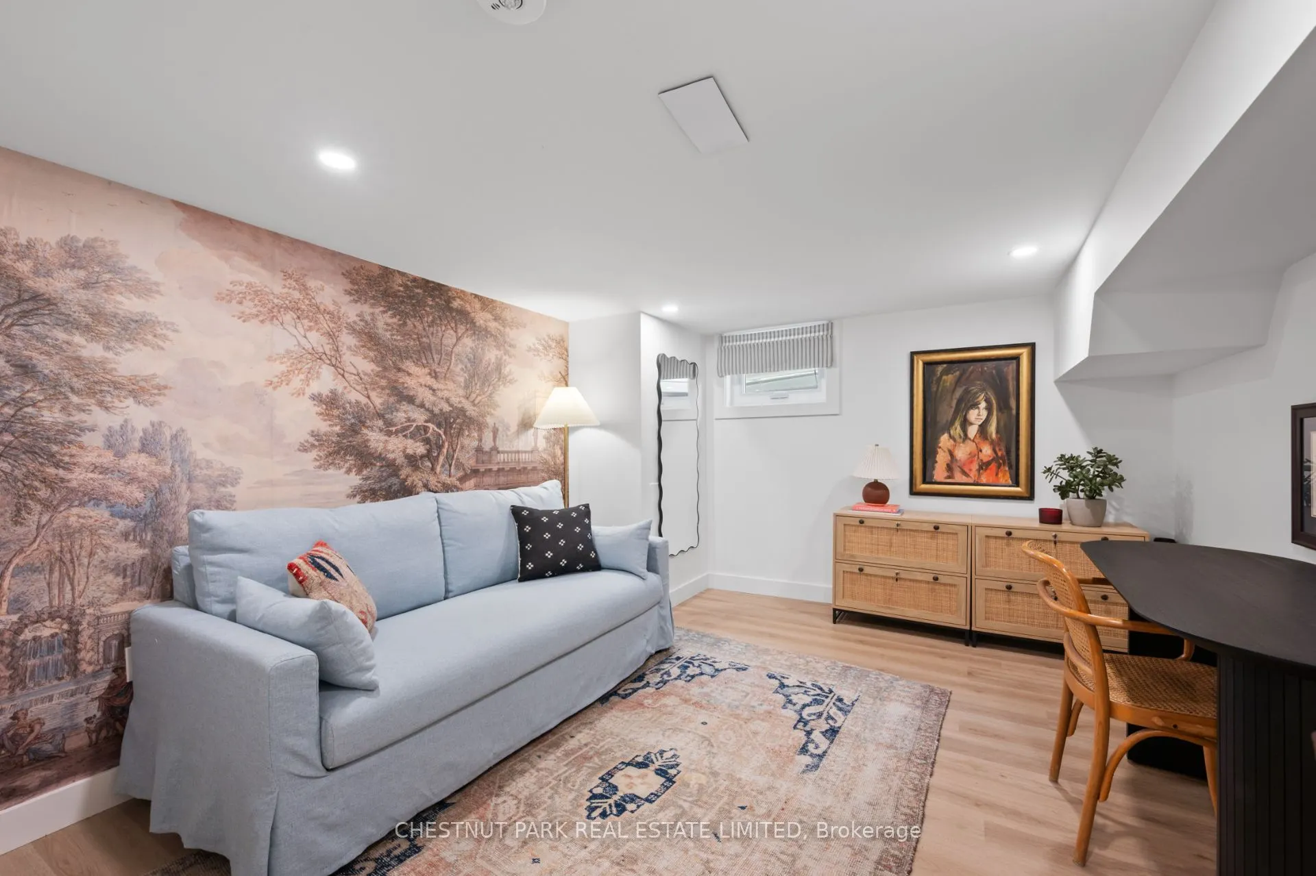 6 Springbrook Gardens