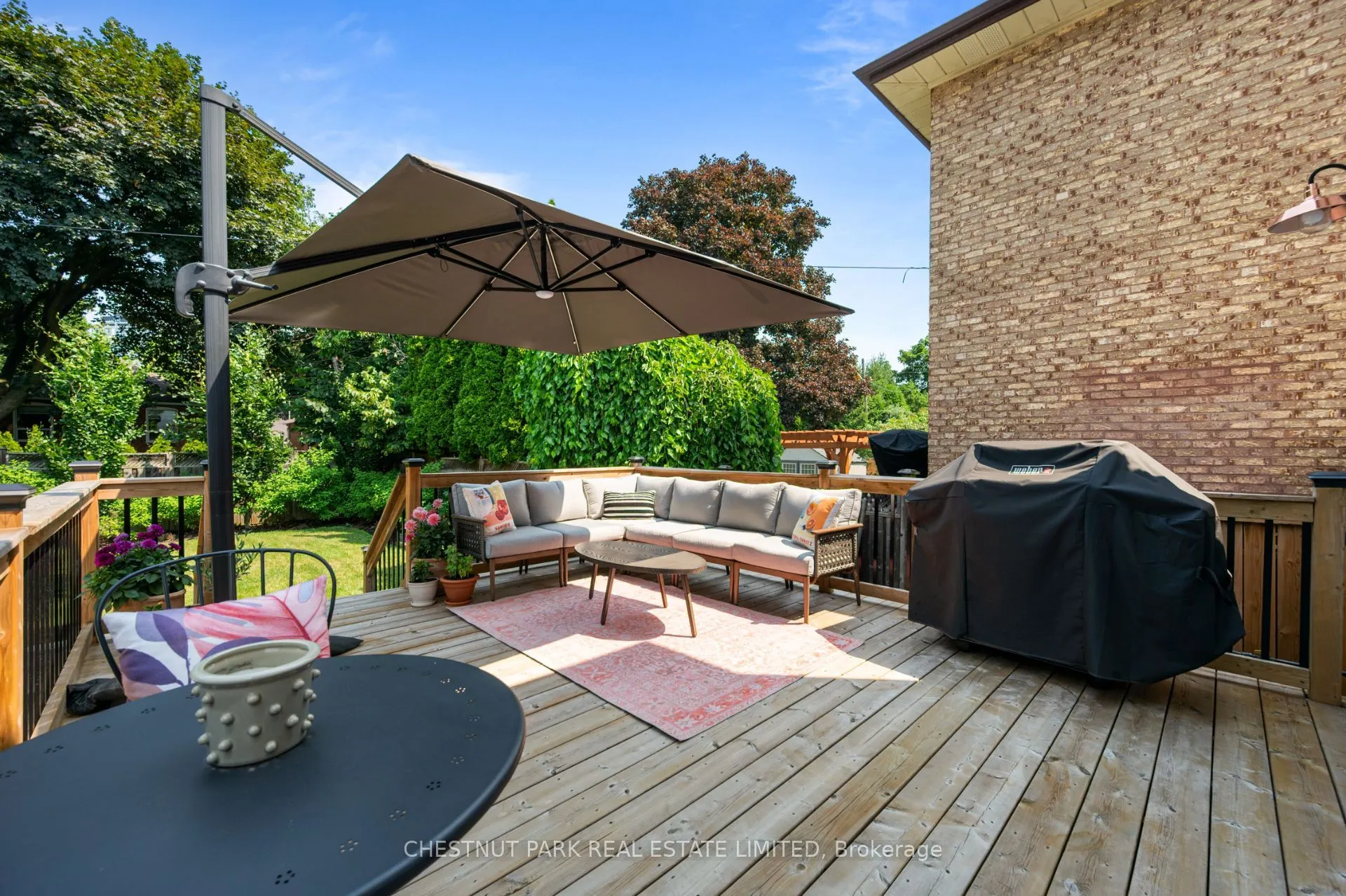 6 Springbrook Gardens