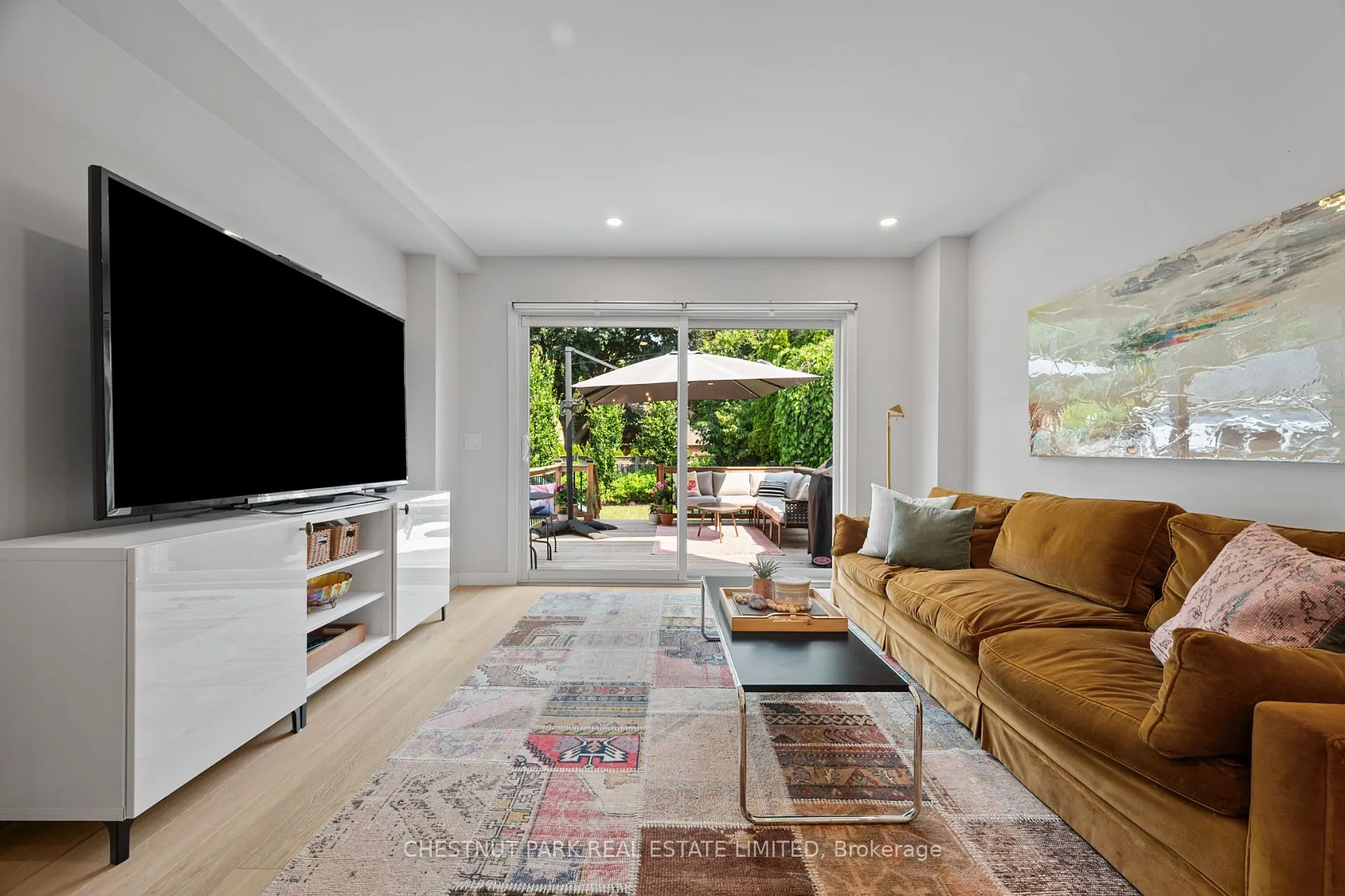 6 Springbrook Gardens