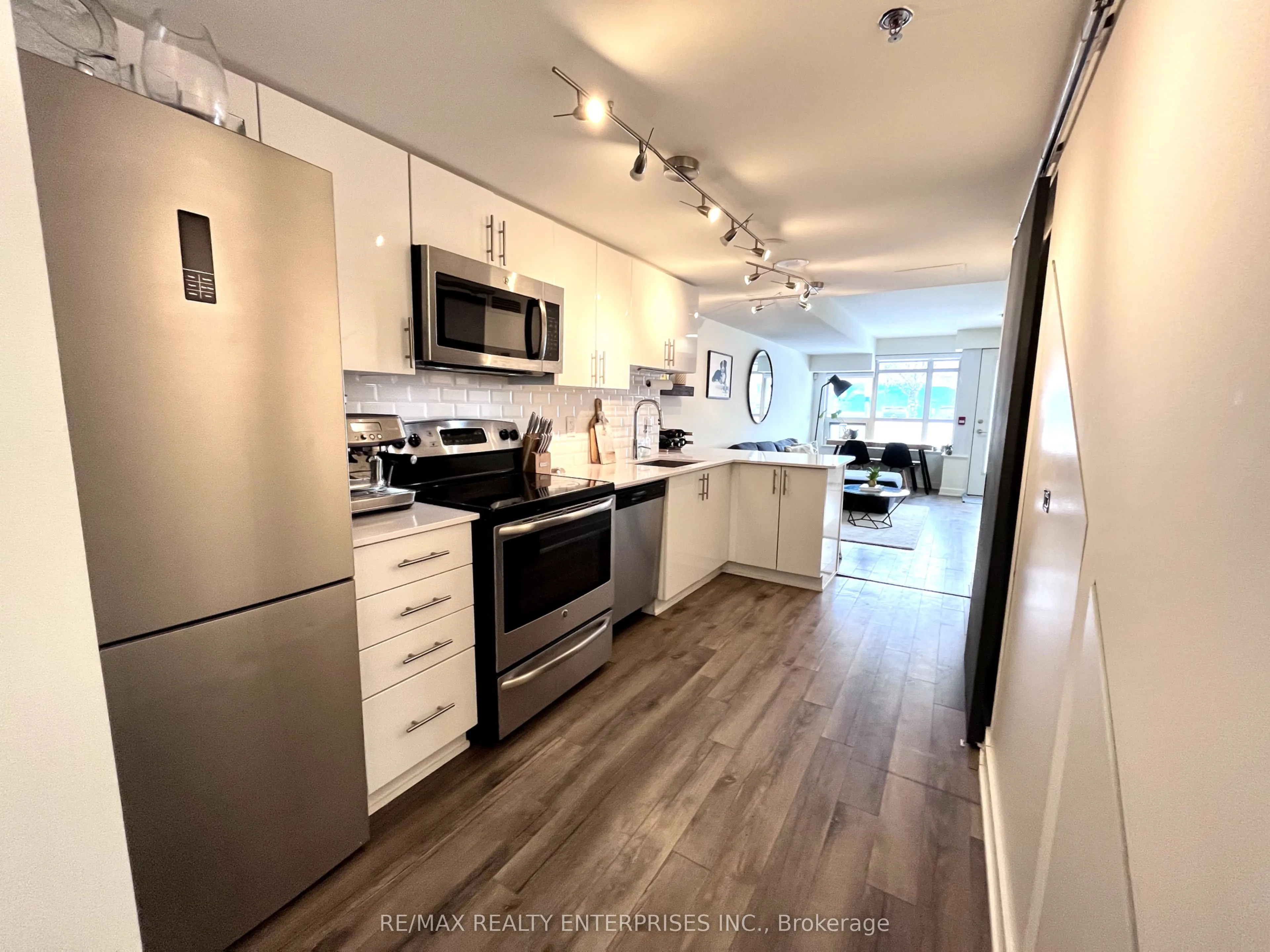 11 Superior Avenue, #TH1