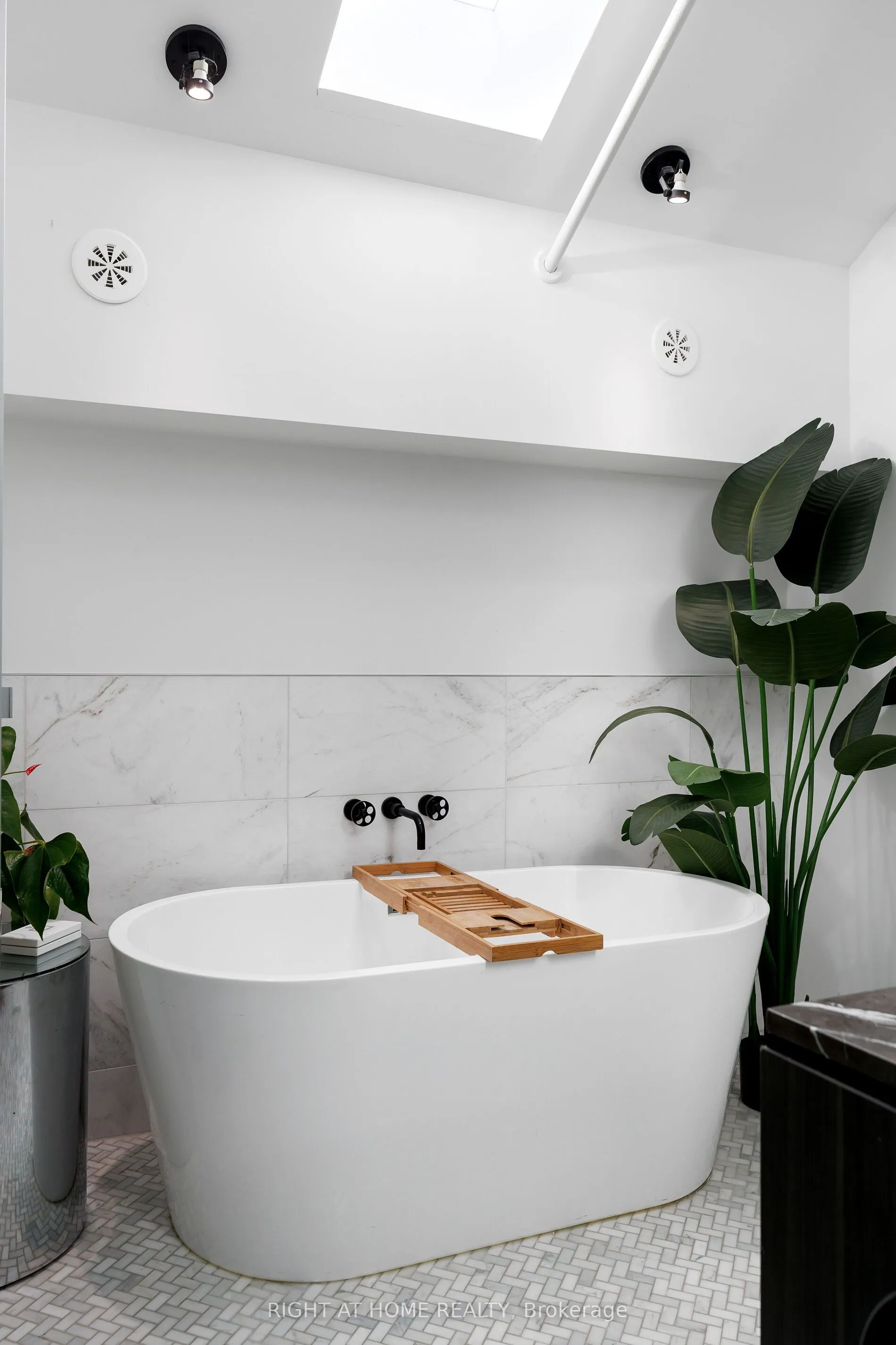 50 Bartlett Avenue, #4