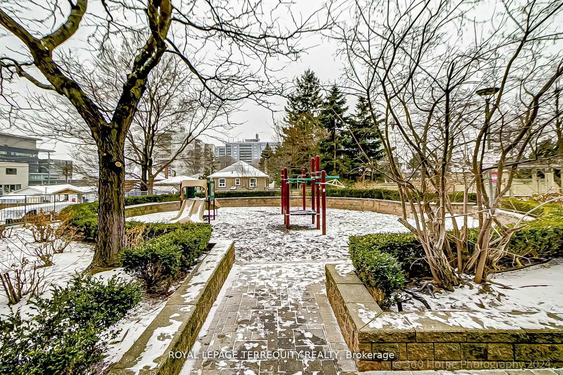 2772 Keele Street, #101