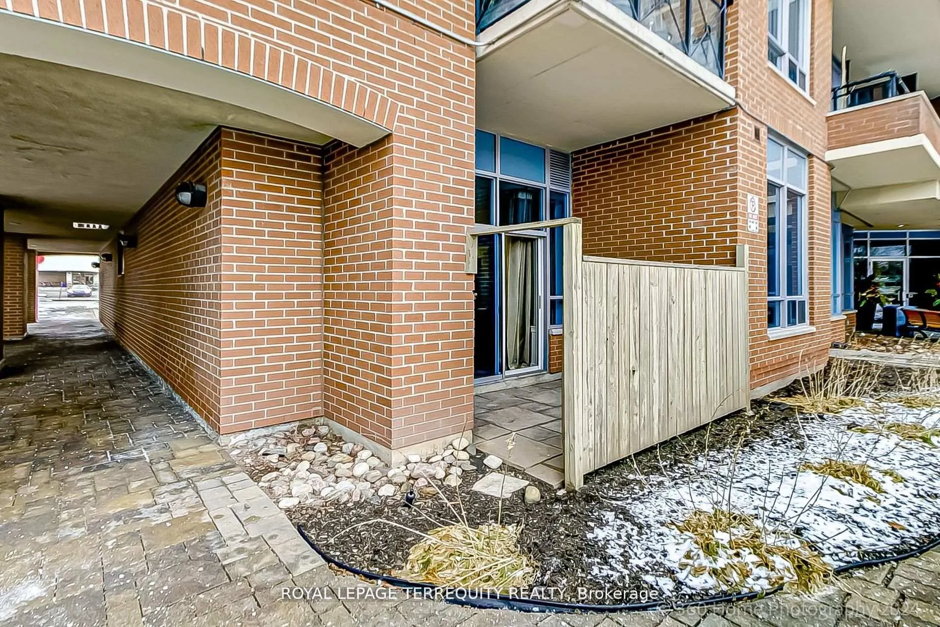 2772 Keele Street, #101
