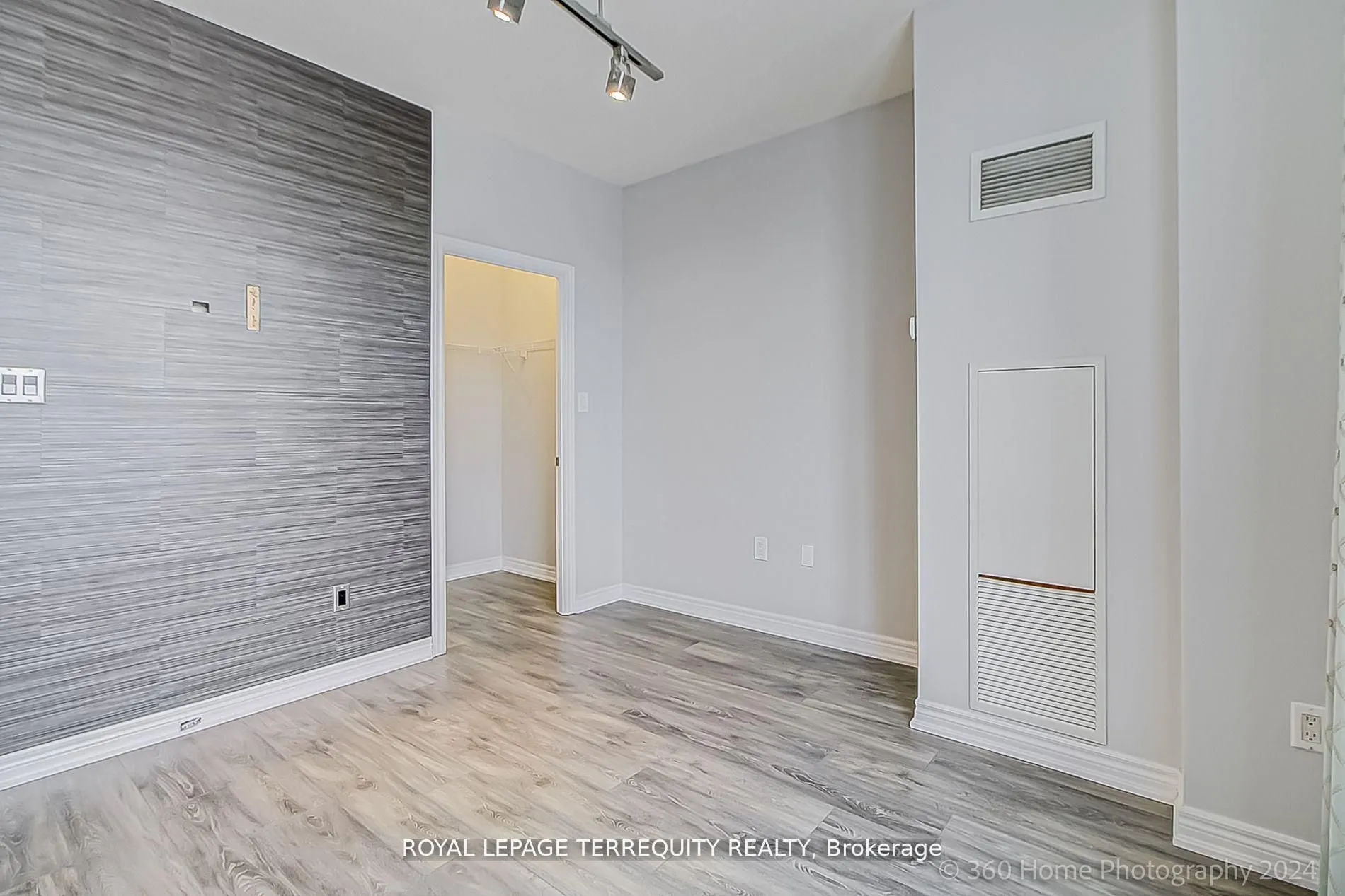 2772 Keele Street, #101