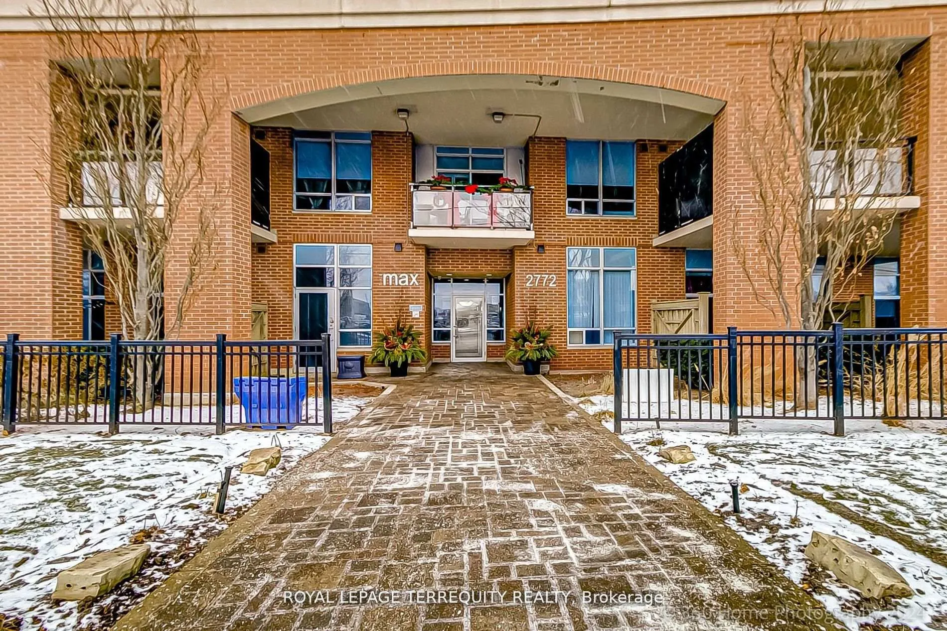 2772 Keele Street, #101