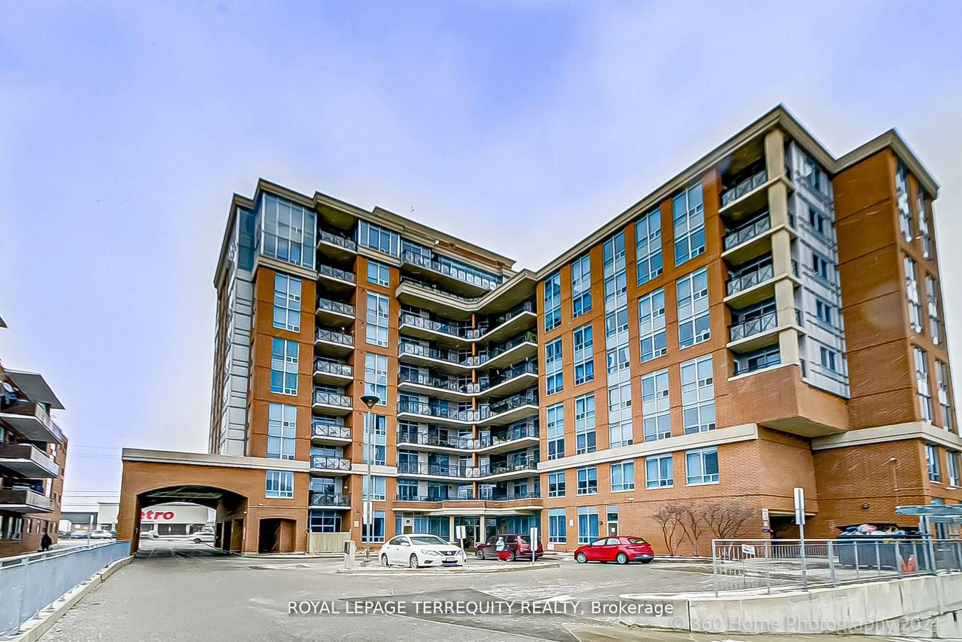 2772 Keele Street, #101