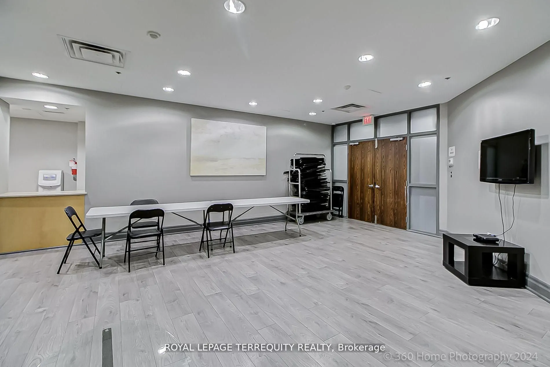 2772 Keele Street, #101