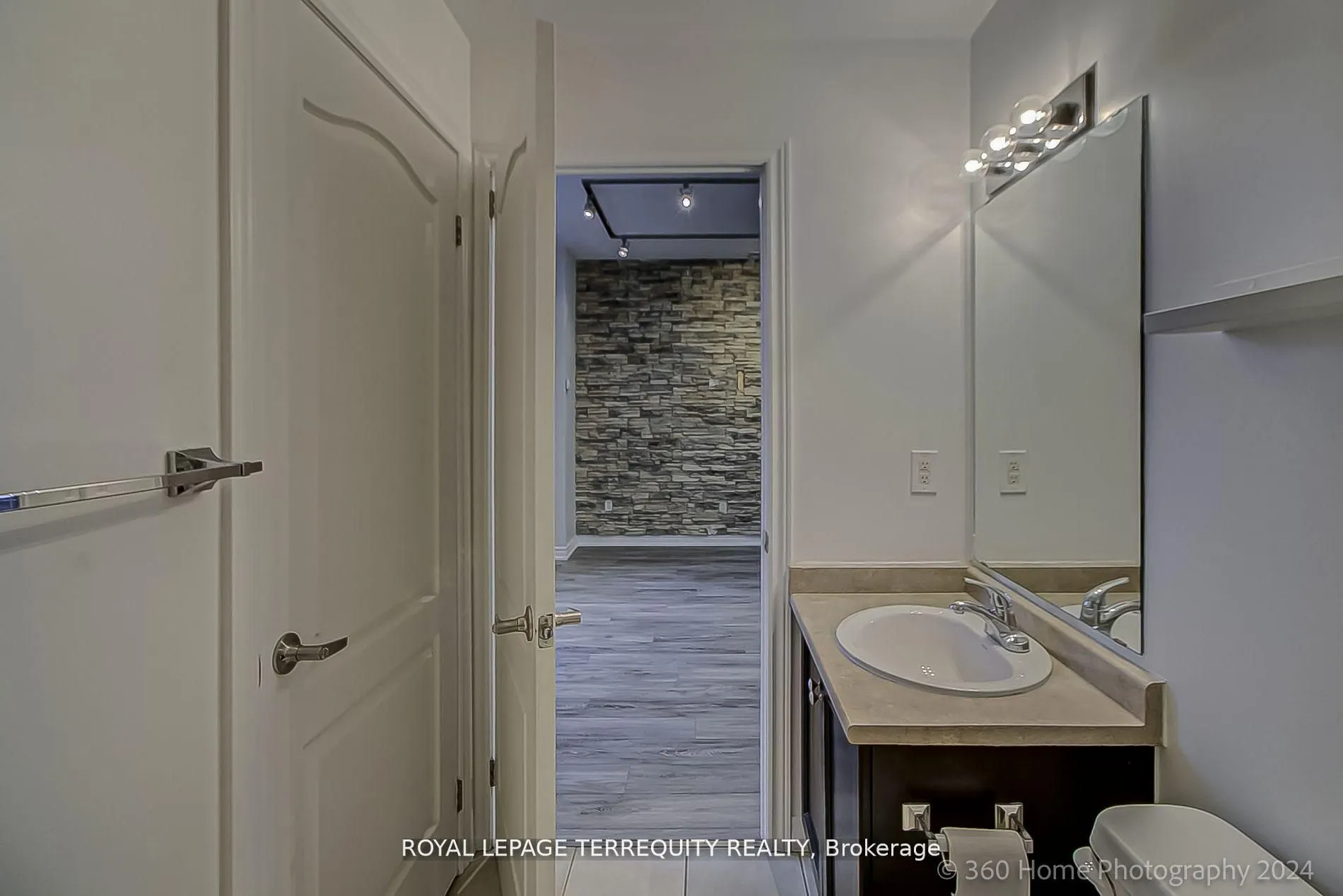 2772 Keele Street, #101