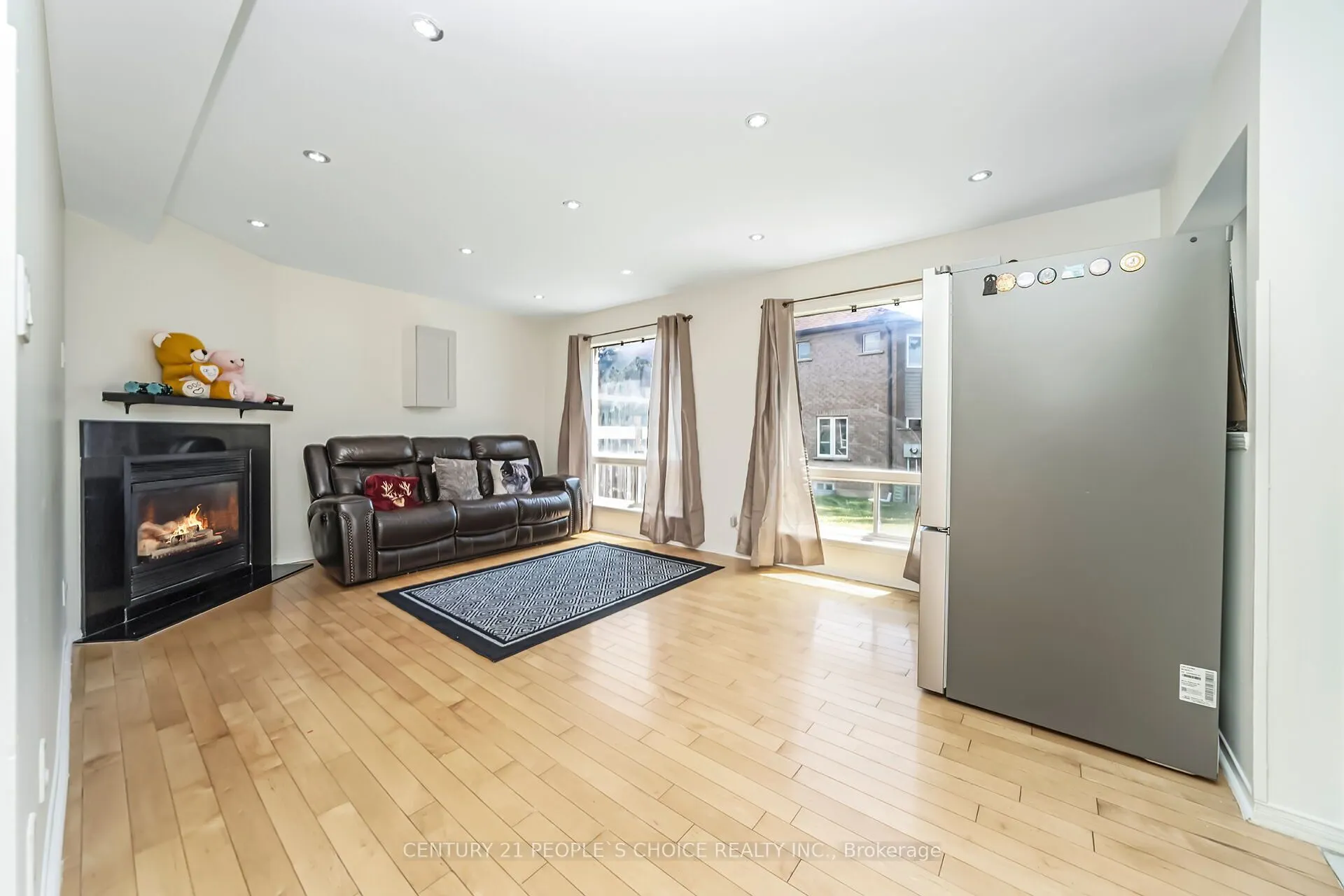 5255 Guildwood Way, #70