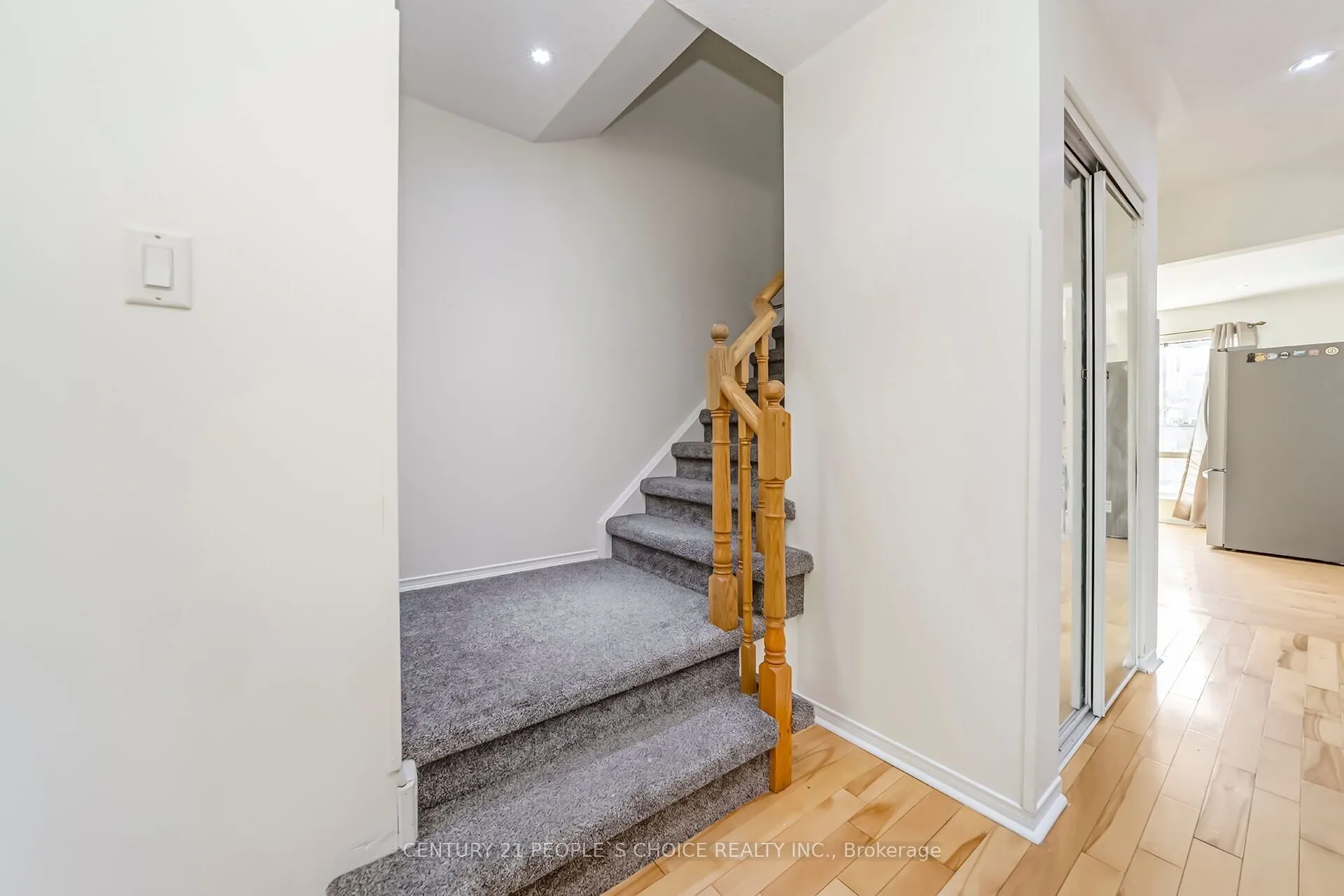 5255 Guildwood Way, #70