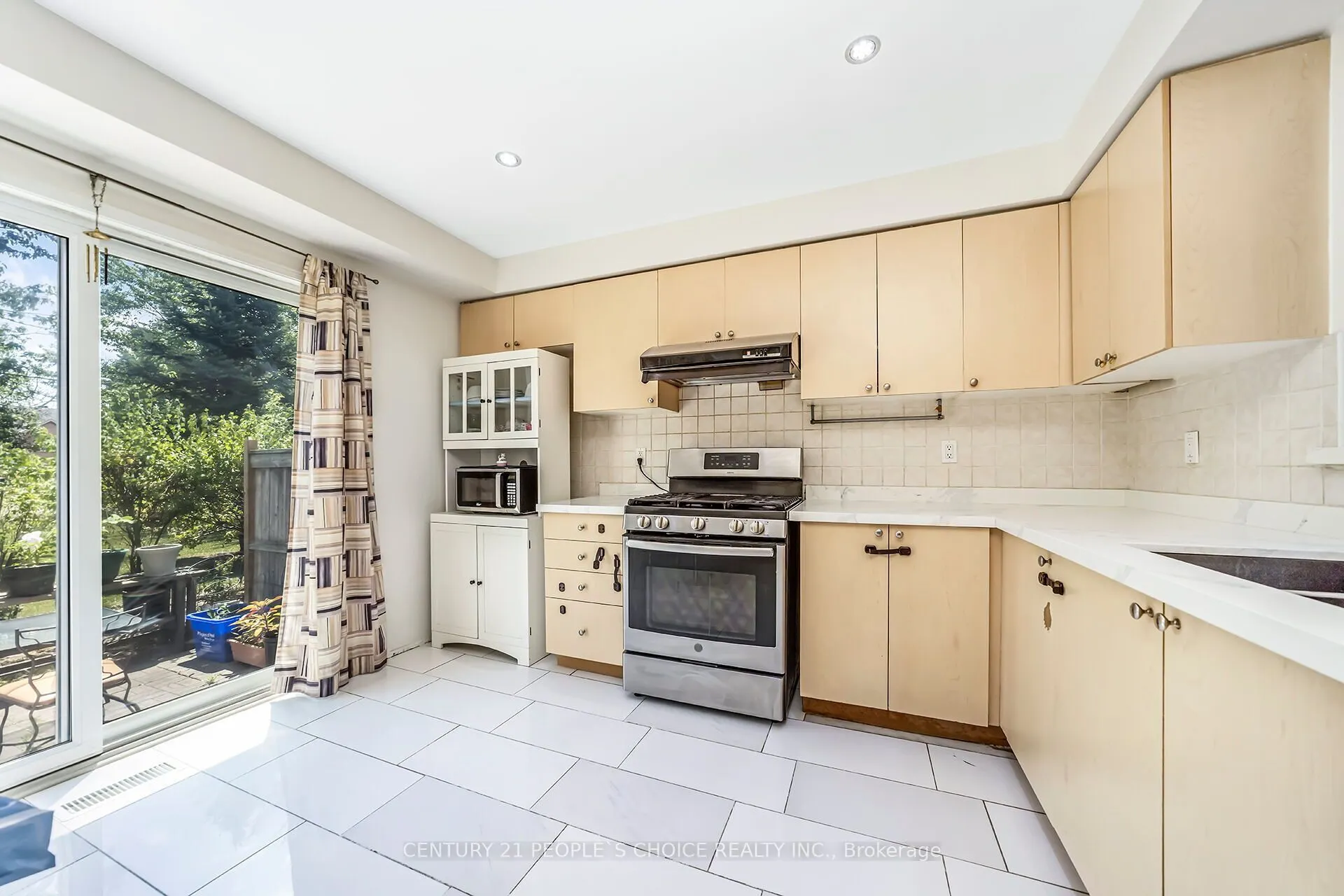 5255 Guildwood Way, #70