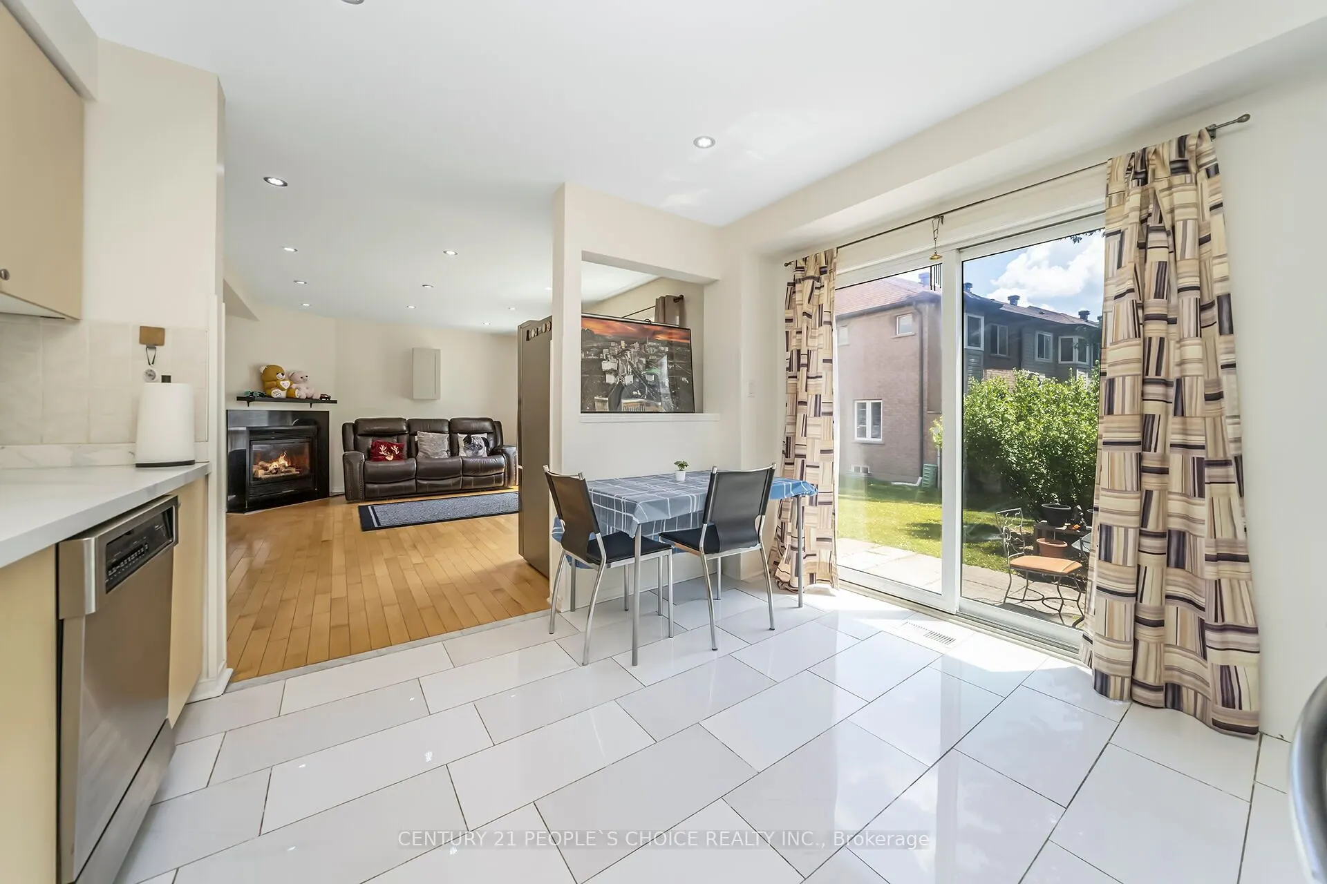 5255 Guildwood Way, #70