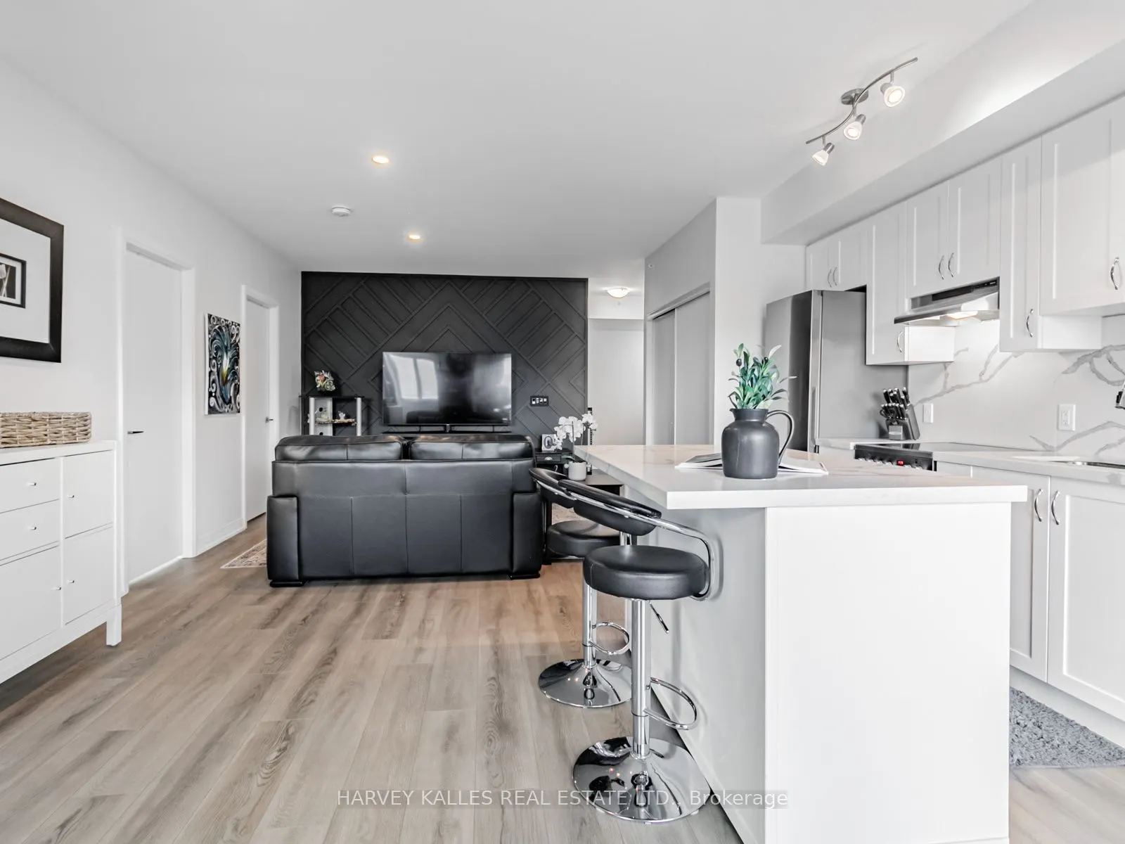408 Browns Line, #210