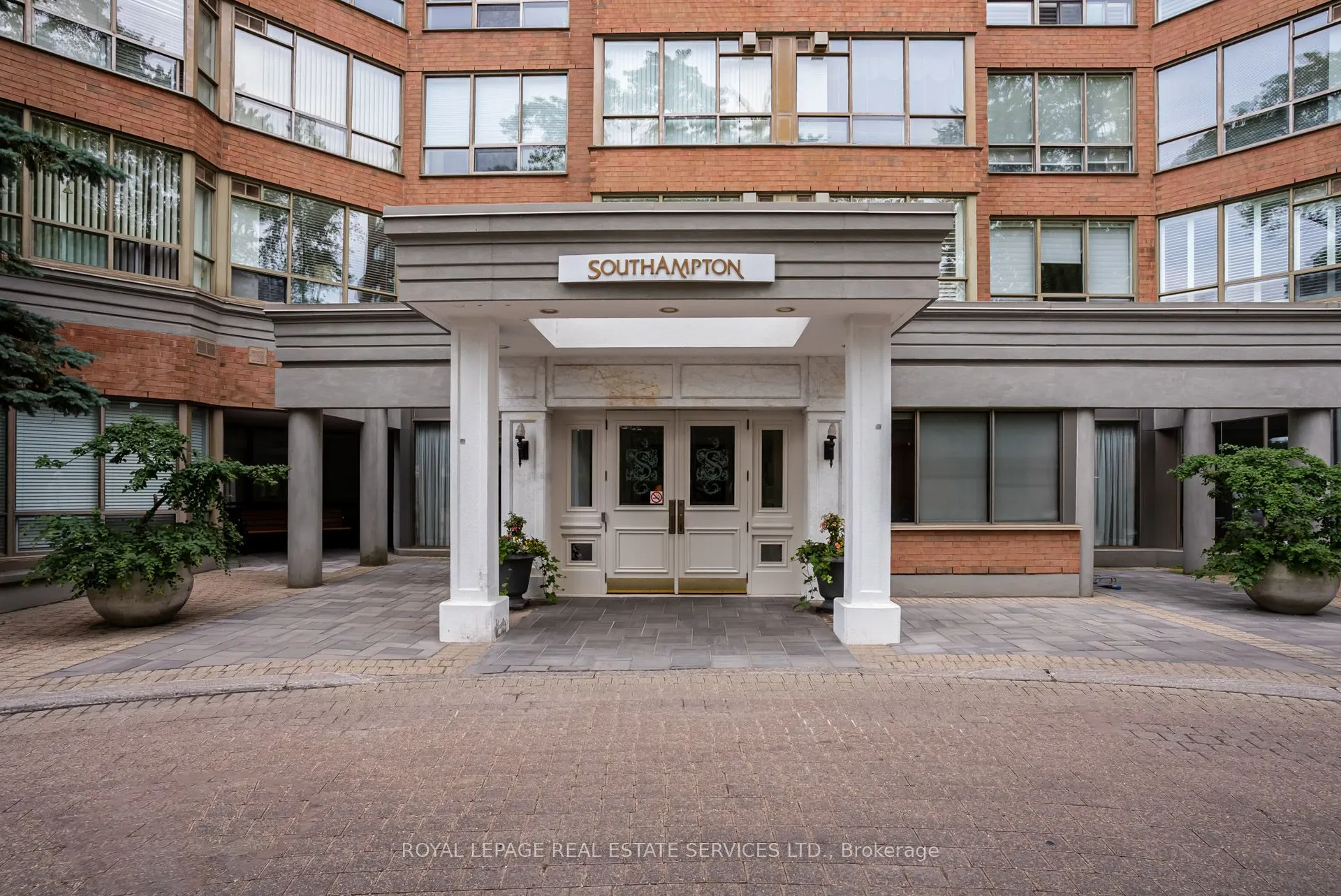 1 Ripley Avenue, #516