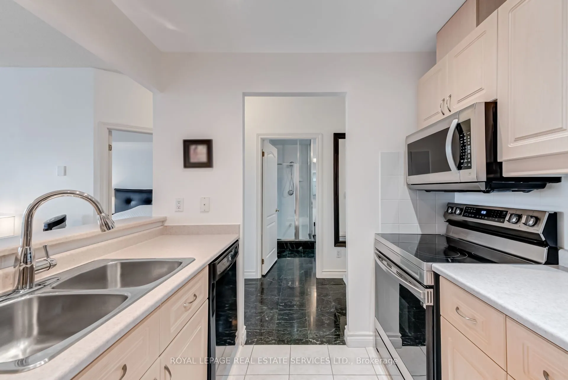 1 Ripley Avenue, #516