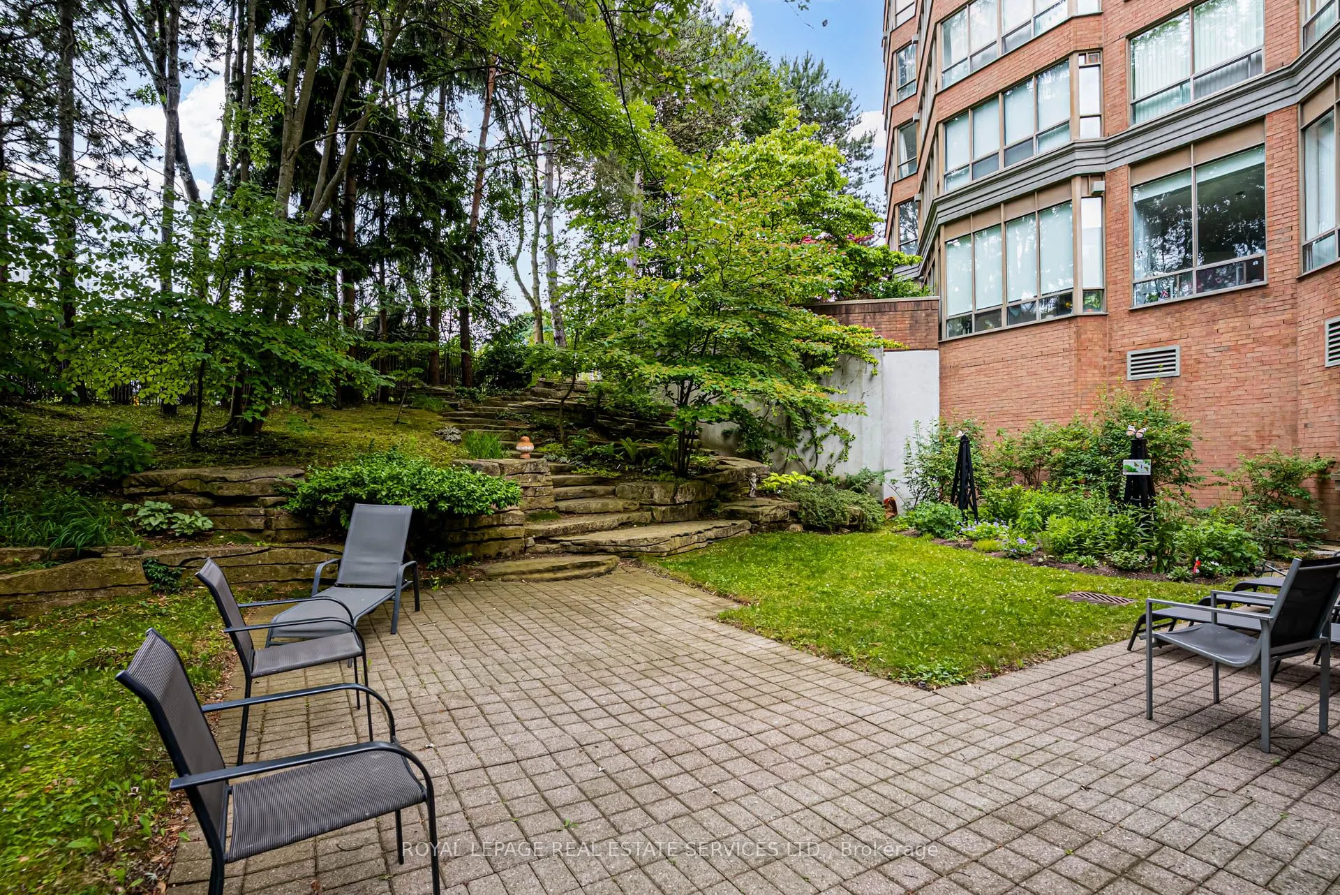 1 Ripley Avenue, #516