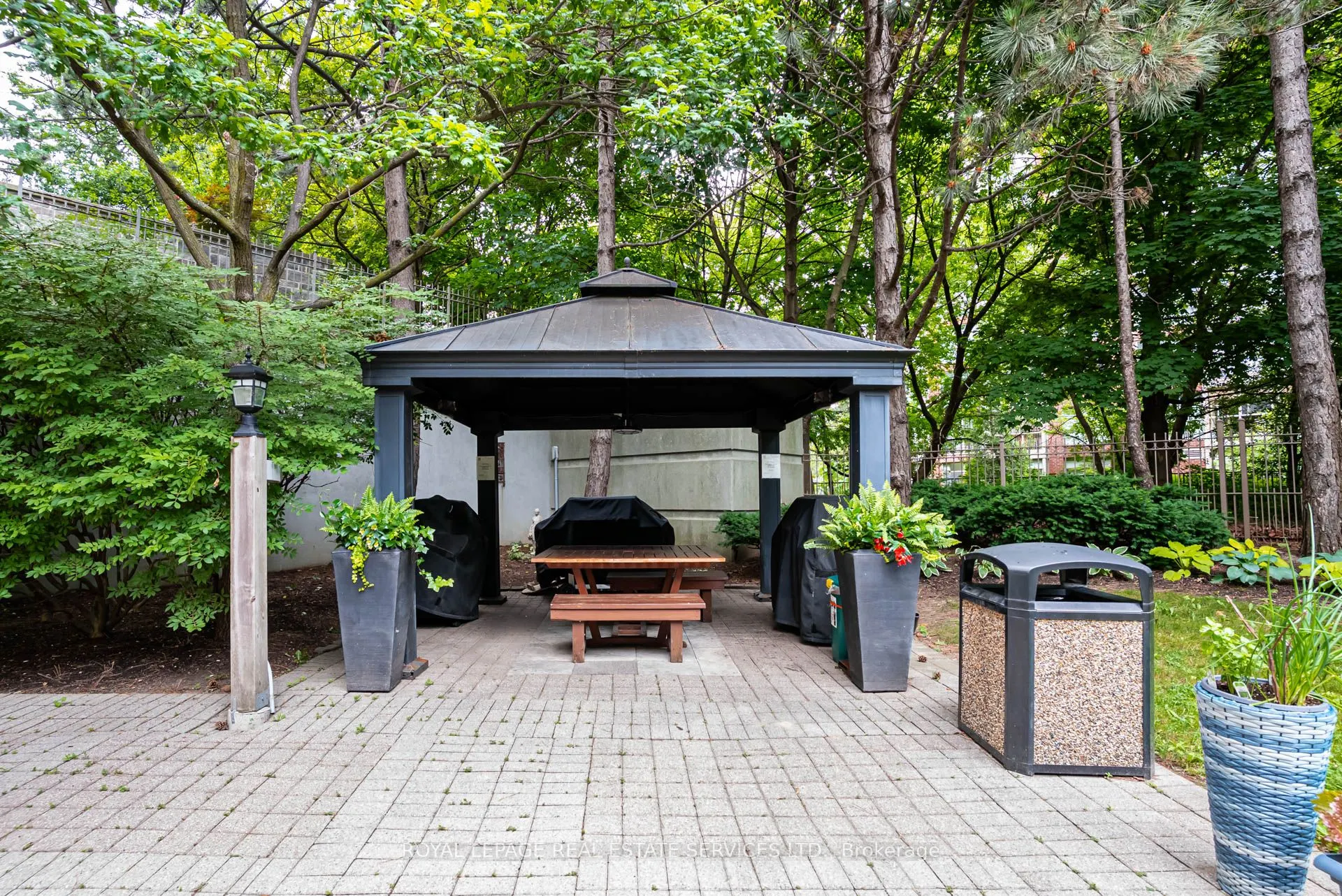 1 Ripley Avenue, #516