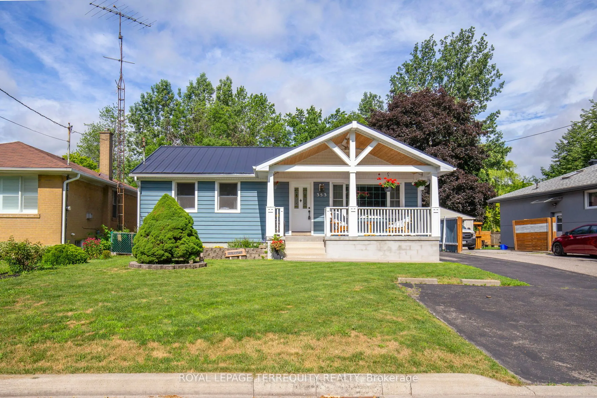 353 KINGSLEIGH Court