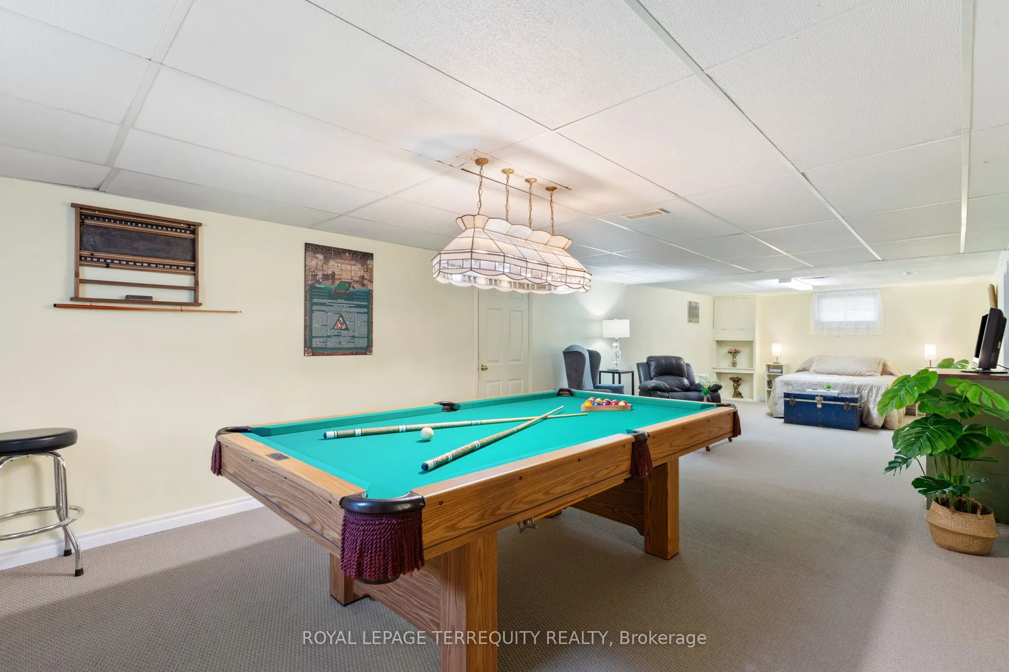 353 KINGSLEIGH Court