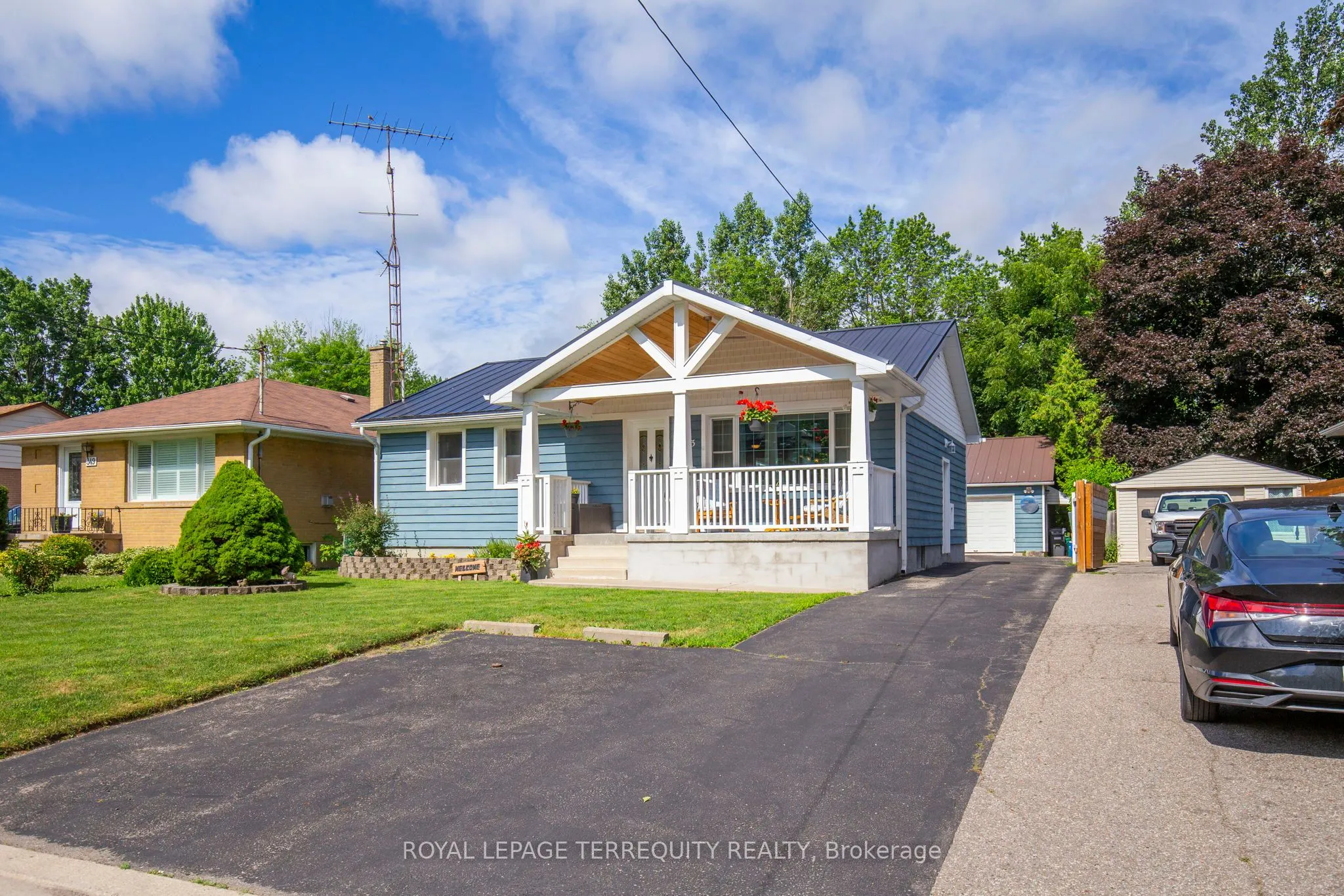 353 KINGSLEIGH Court