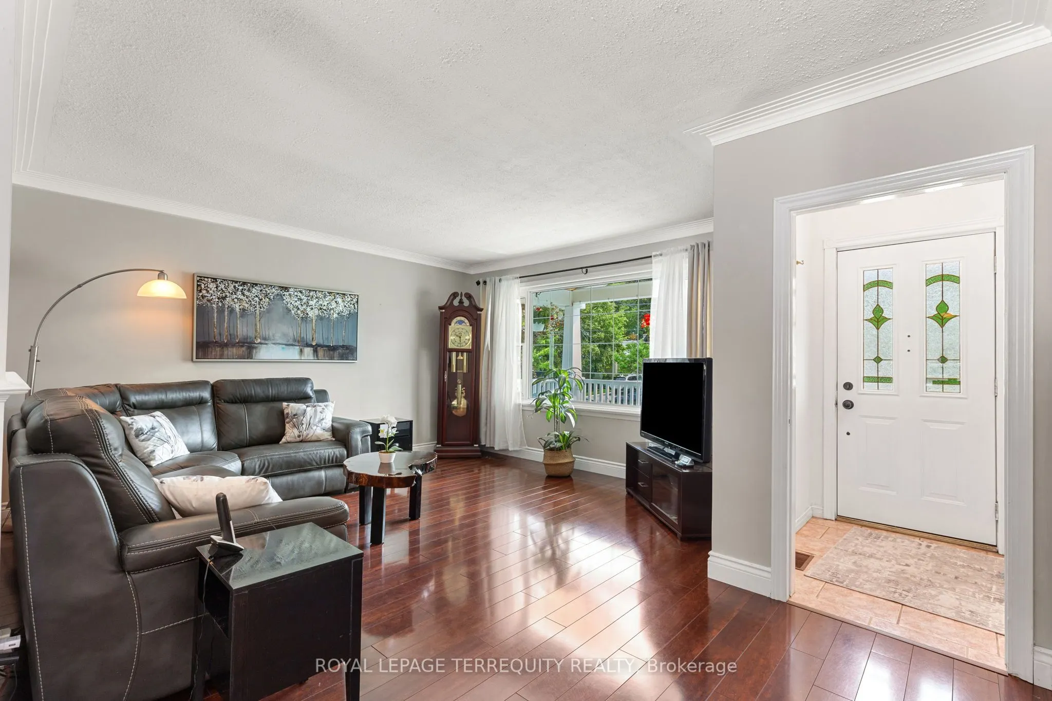 353 KINGSLEIGH Court