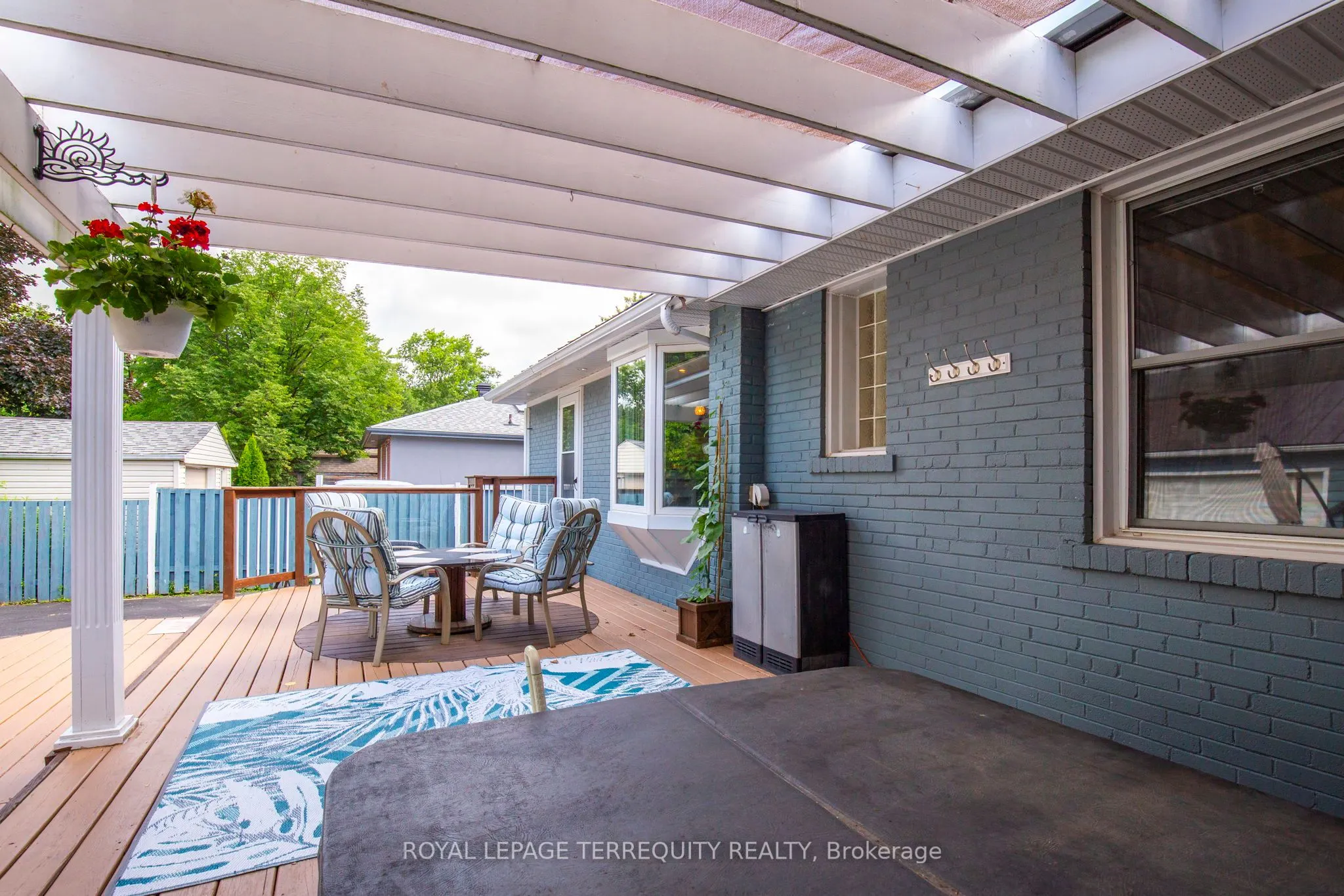 353 KINGSLEIGH Court