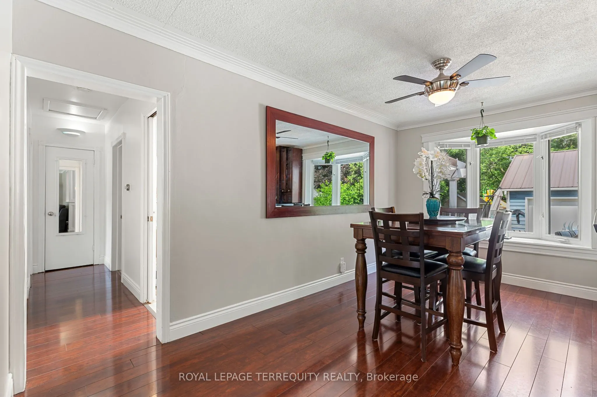 353 KINGSLEIGH Court