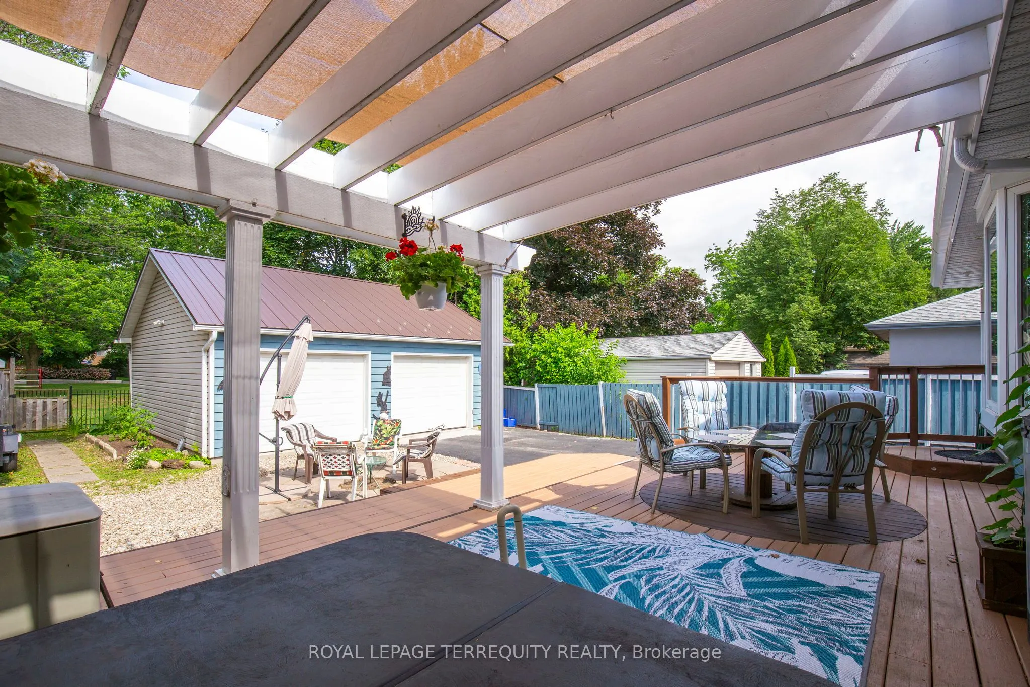 353 KINGSLEIGH Court