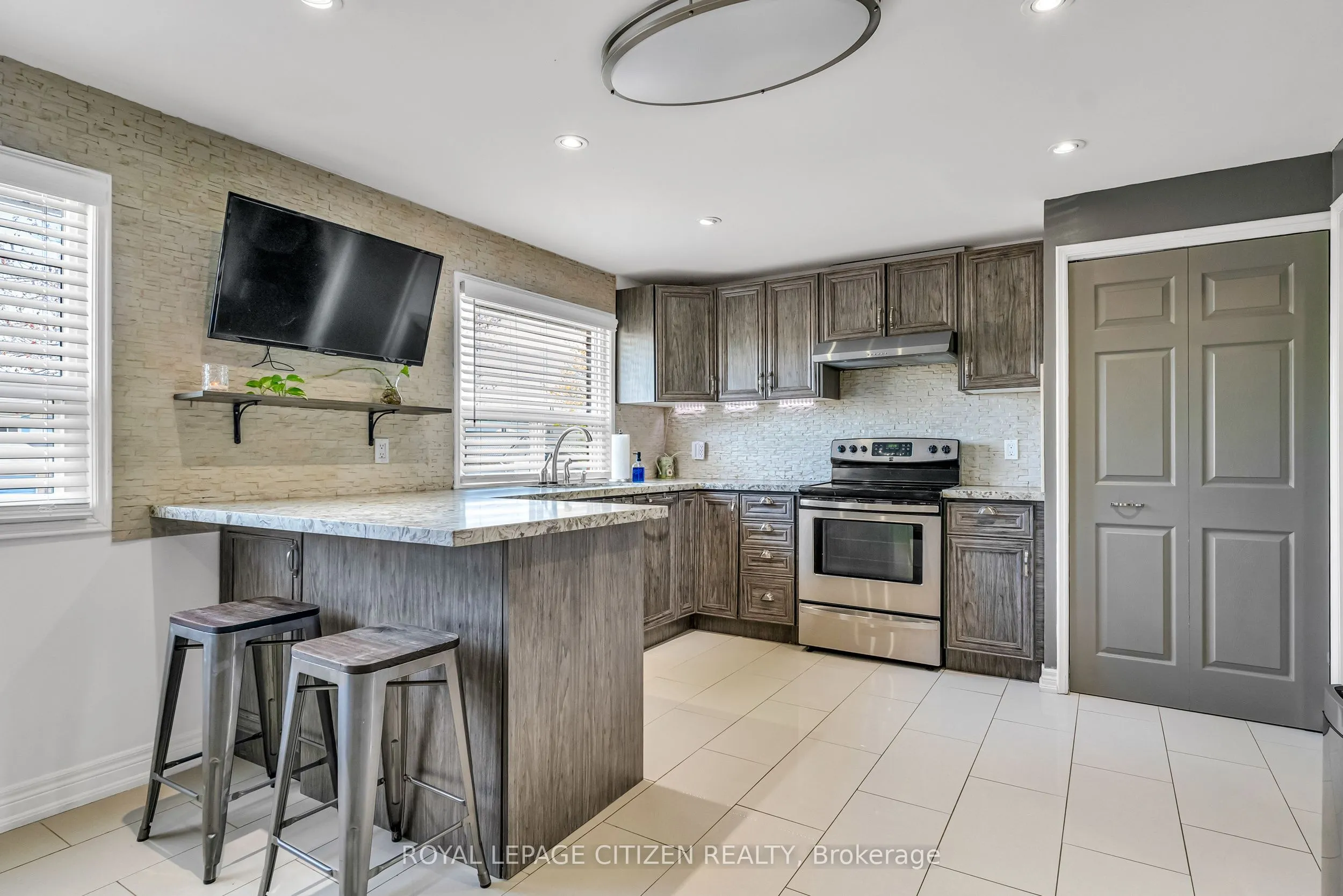 7567 Wildfern Drive