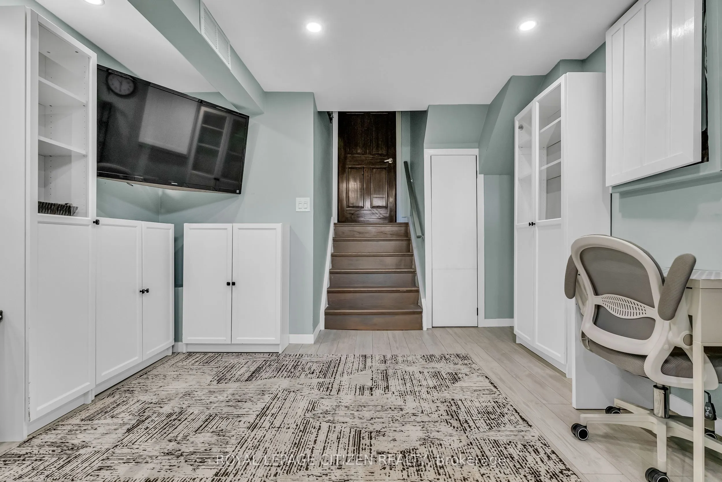 7567 Wildfern Drive